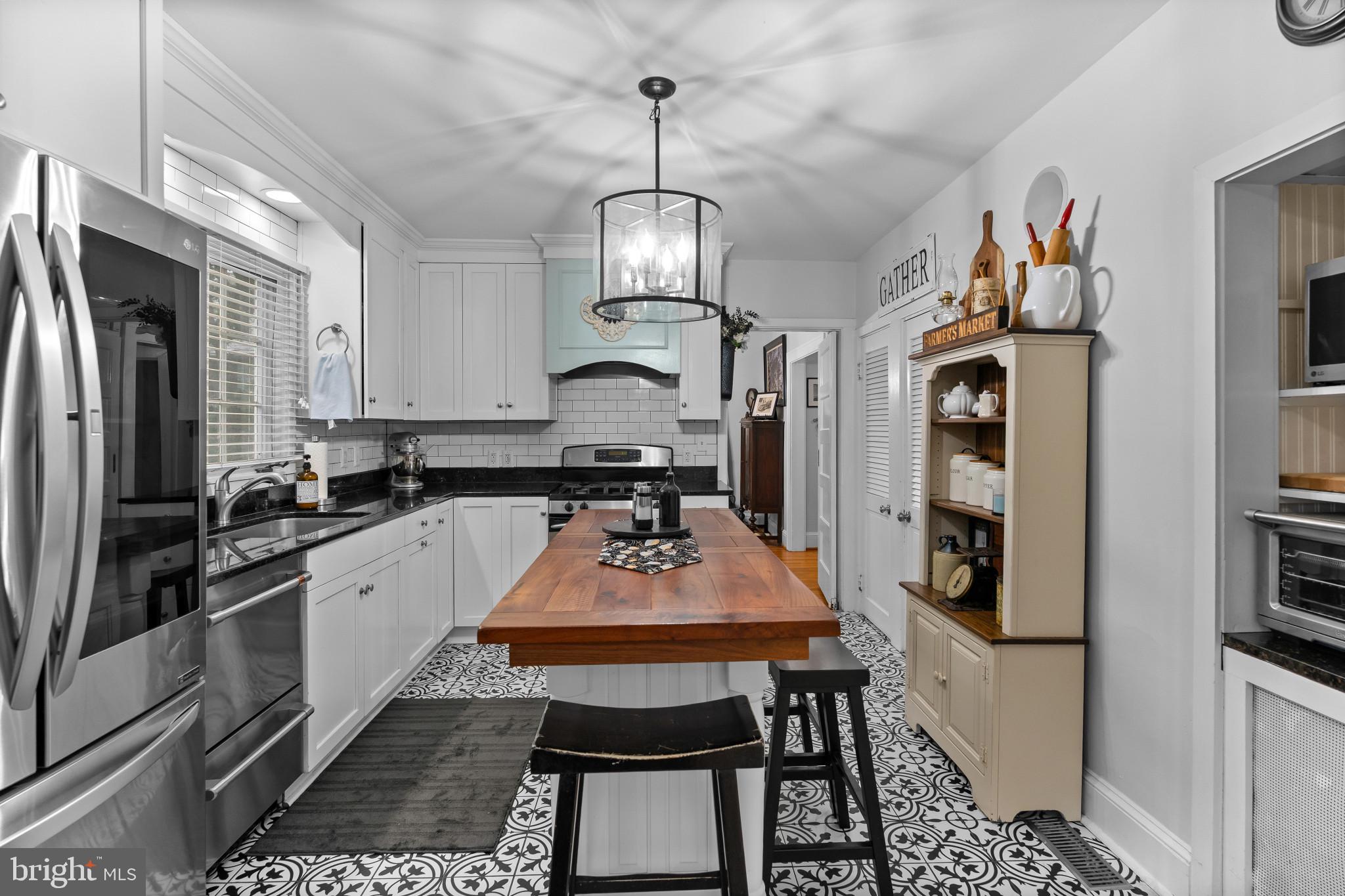 MOUNT WASHINGTON - Residential