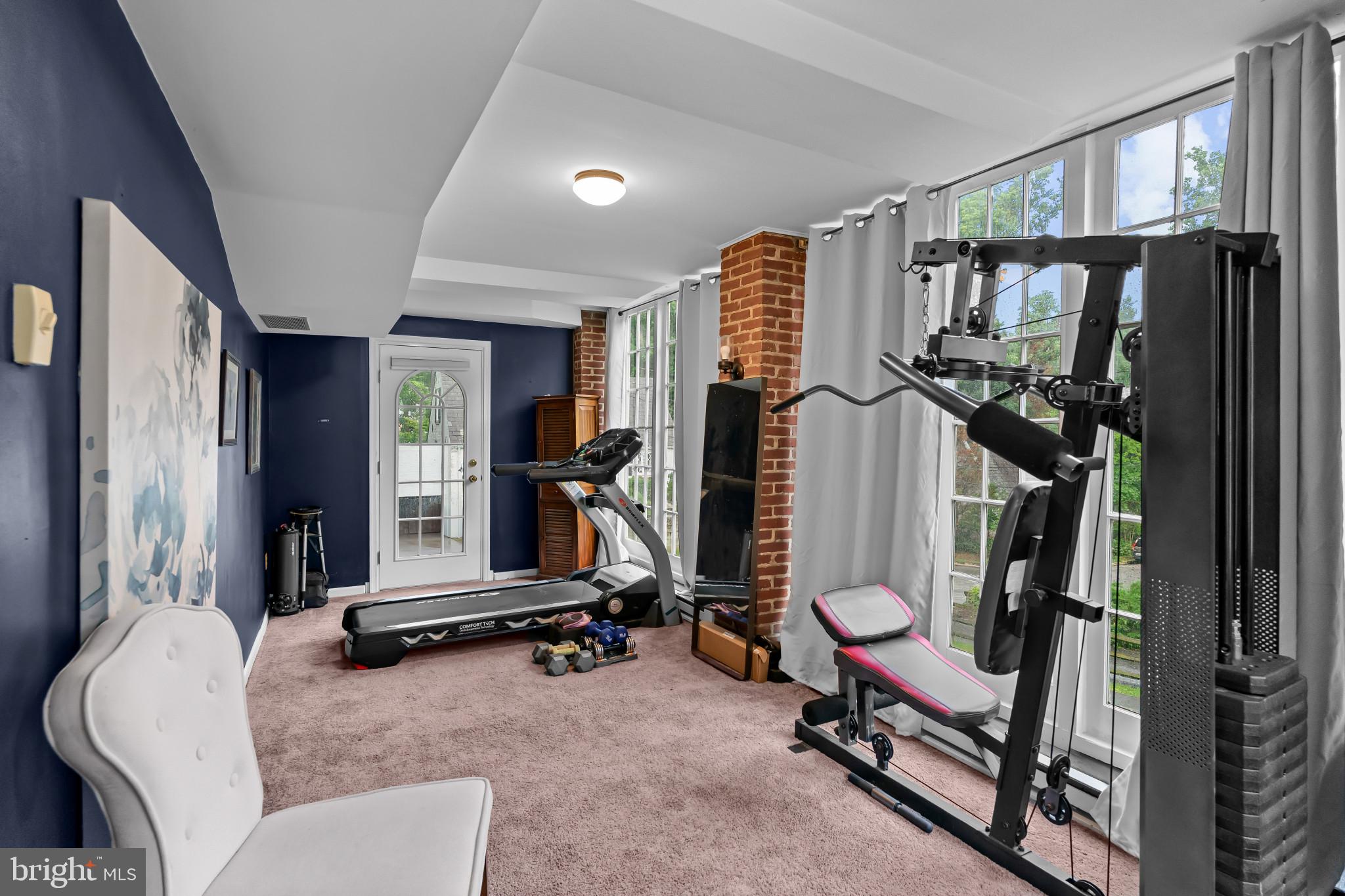 MOUNT WASHINGTON - Residential