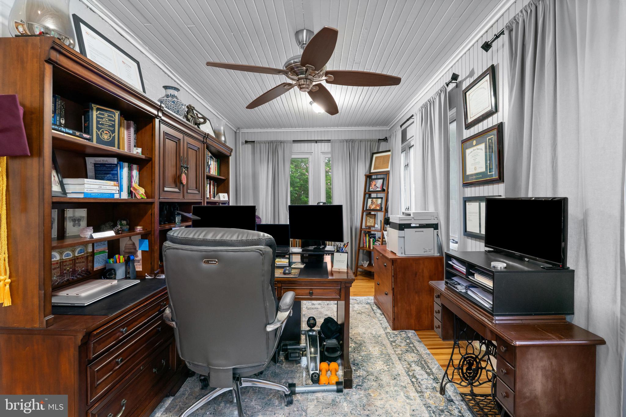 MOUNT WASHINGTON - Residential