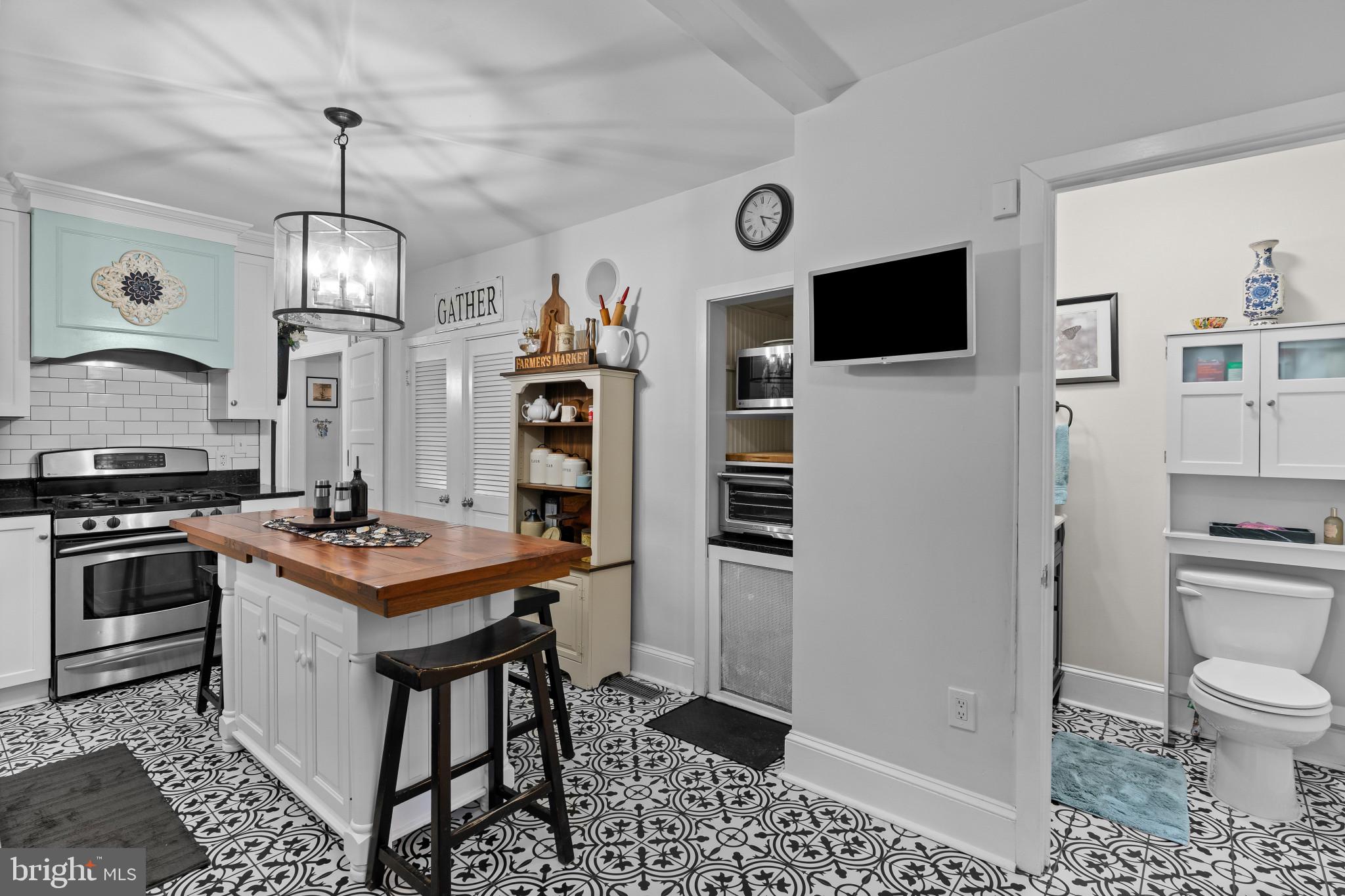MOUNT WASHINGTON - Residential