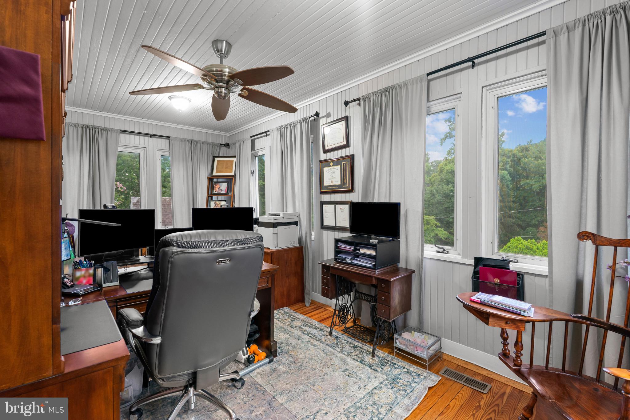 MOUNT WASHINGTON - Residential