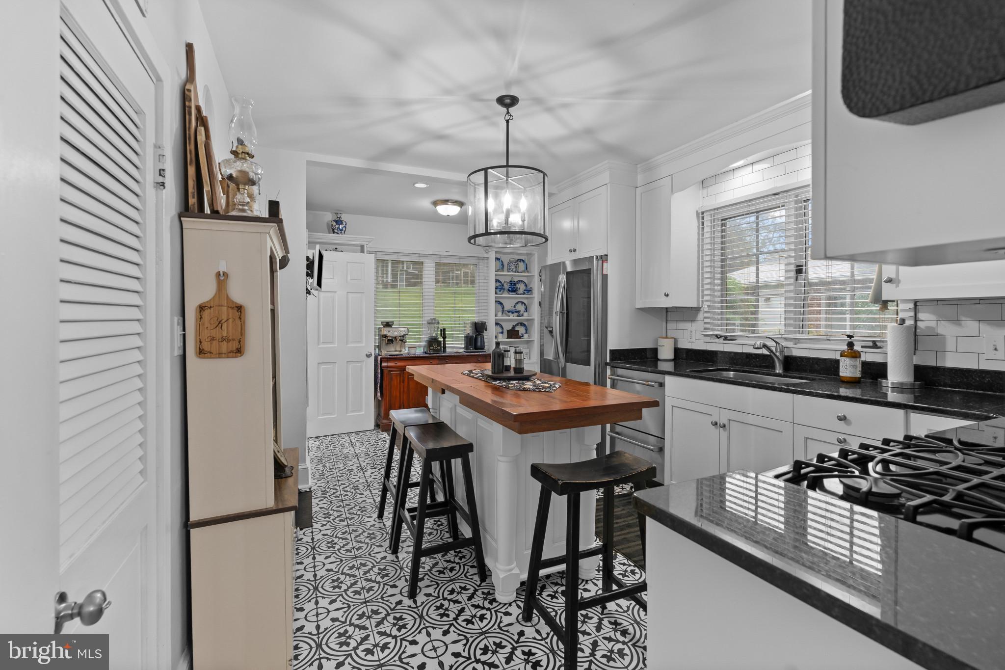 MOUNT WASHINGTON - Residential