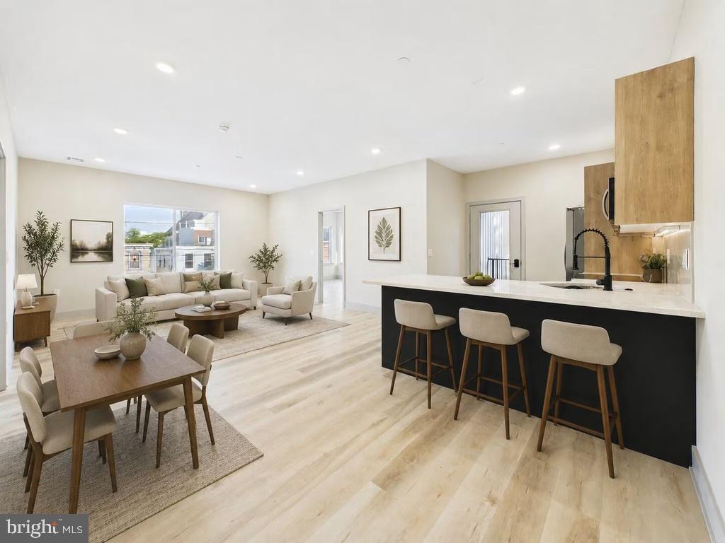 WEST KENSINGTON - Commercial Sale
