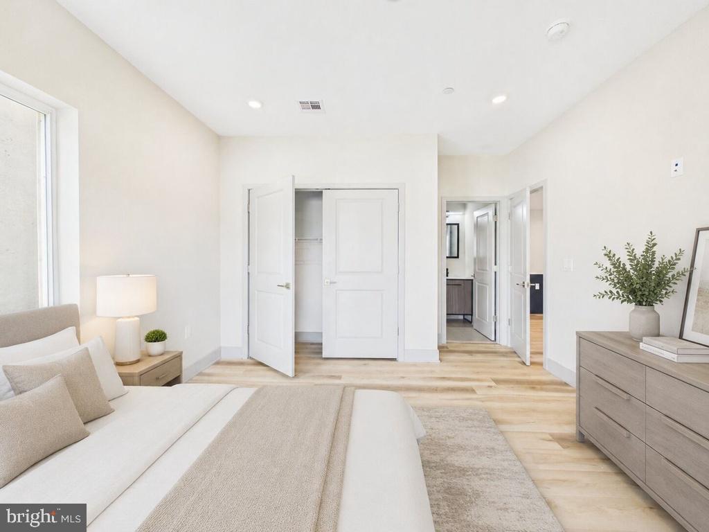 WEST KENSINGTON - Commercial Sale