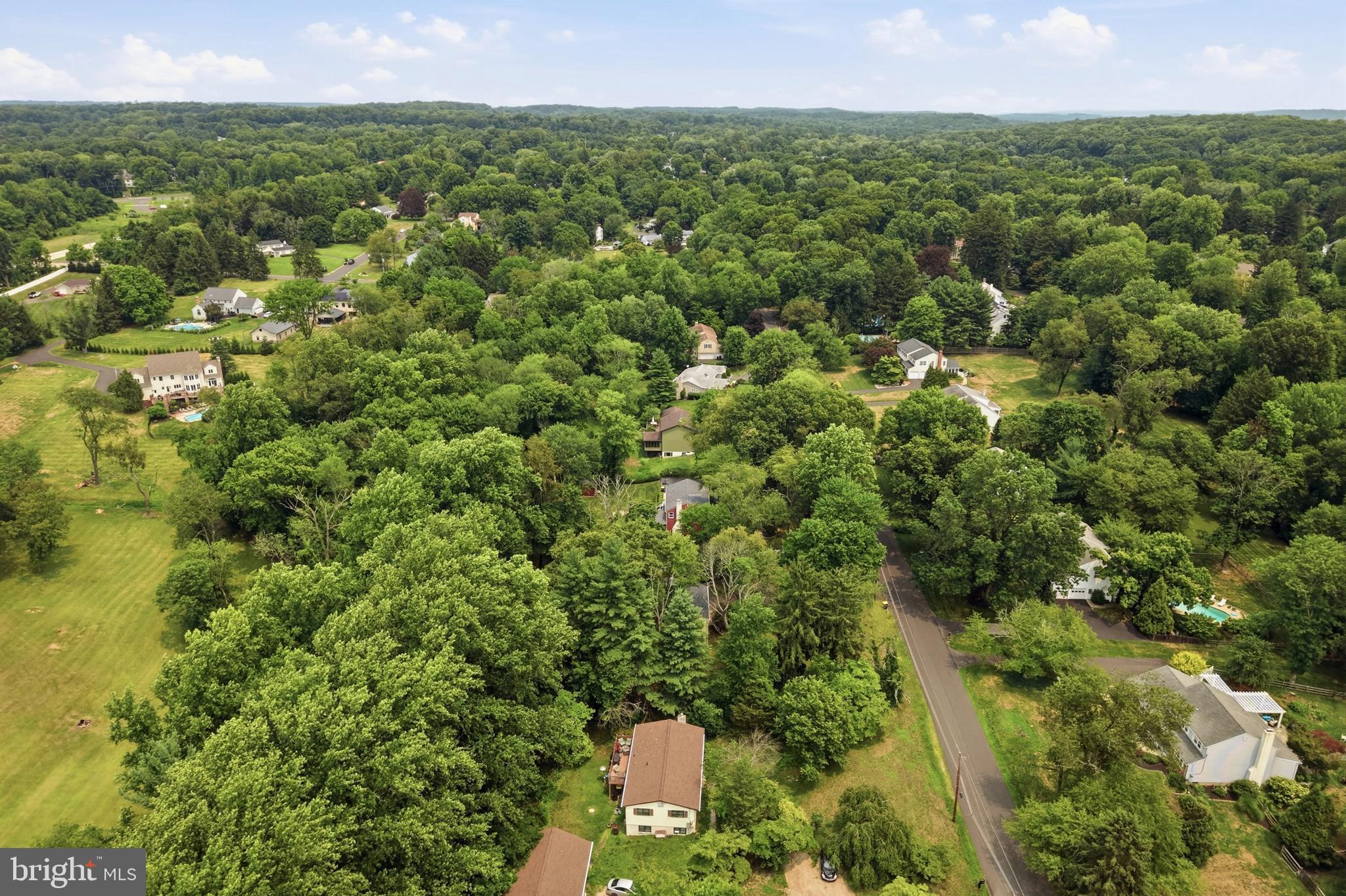 PEBBLE HILL - Residential