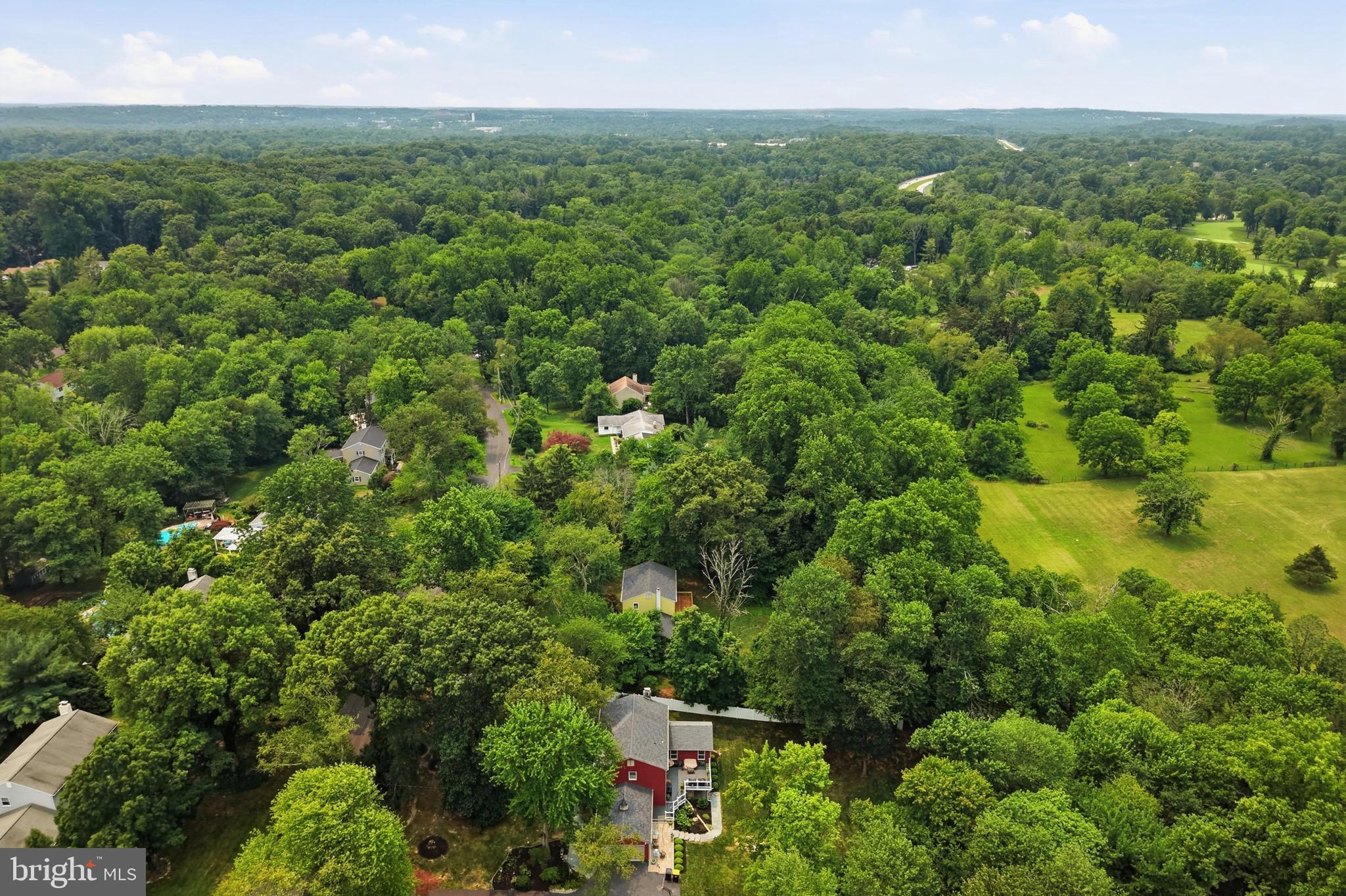 PEBBLE HILL - Residential