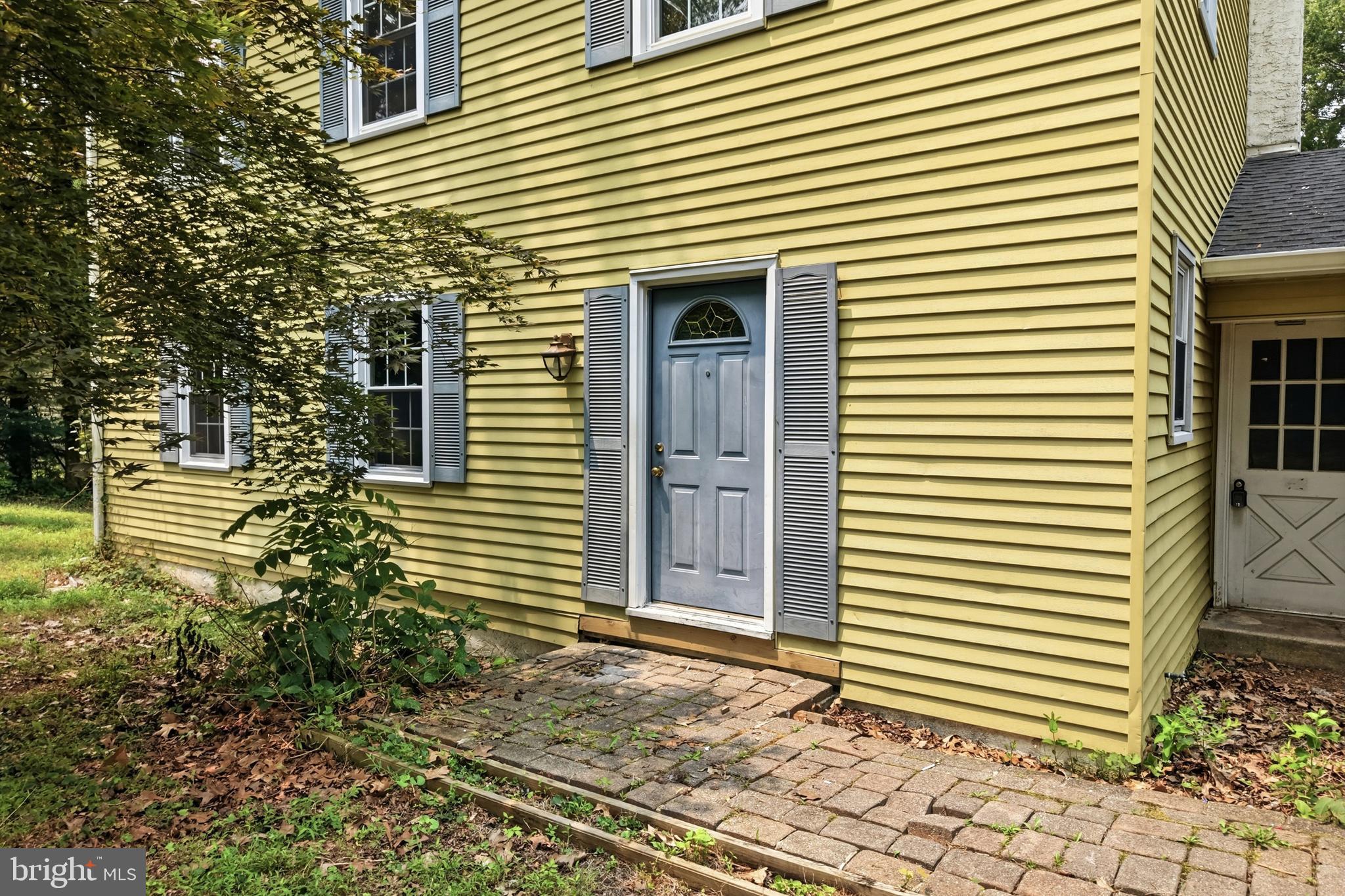 PEBBLE HILL - Residential