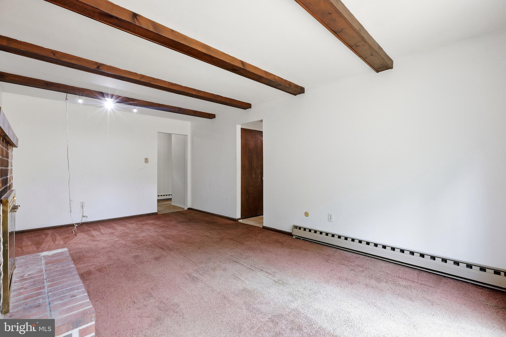 PEBBLE HILL - Residential