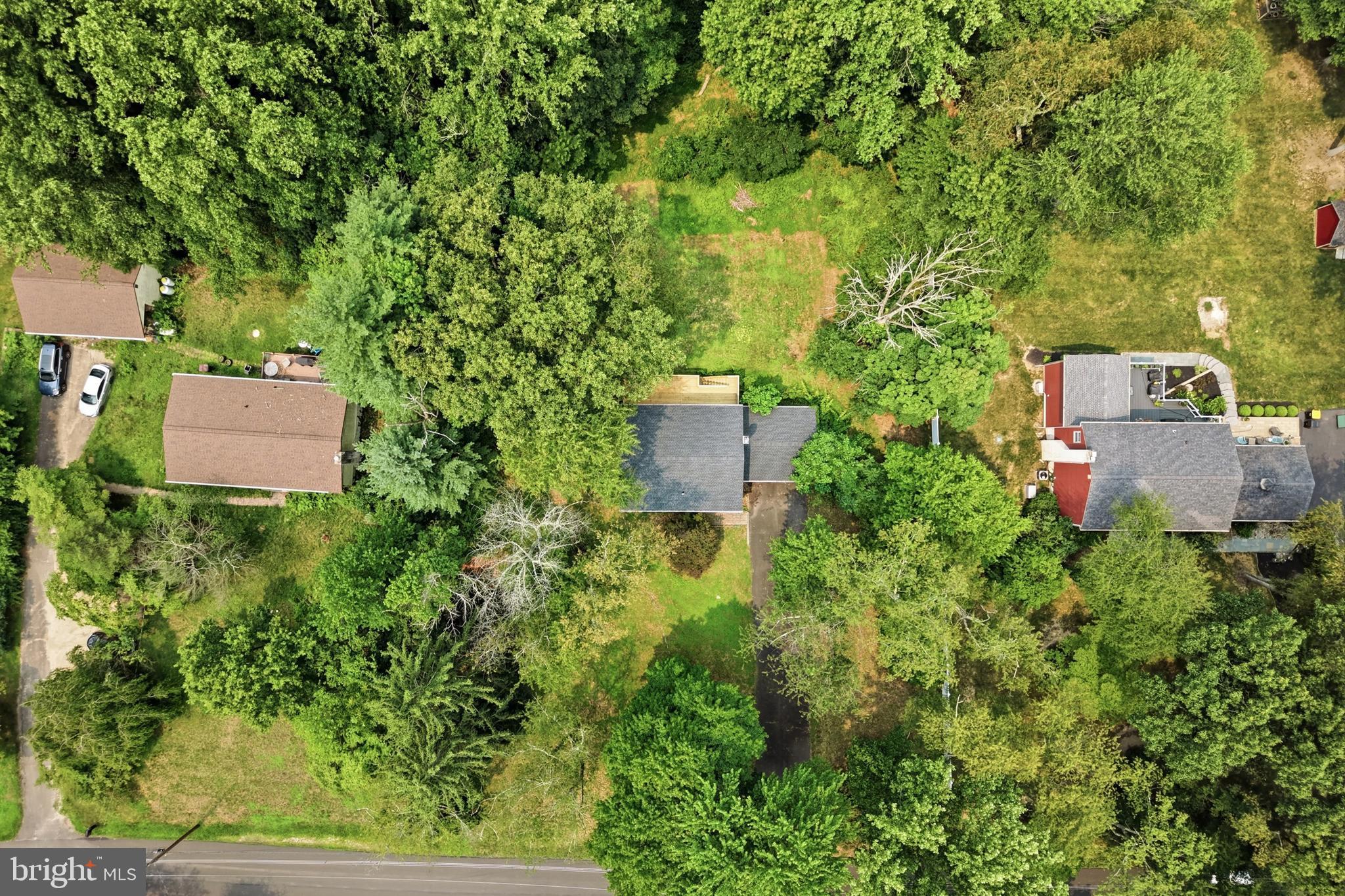 PEBBLE HILL - Residential
