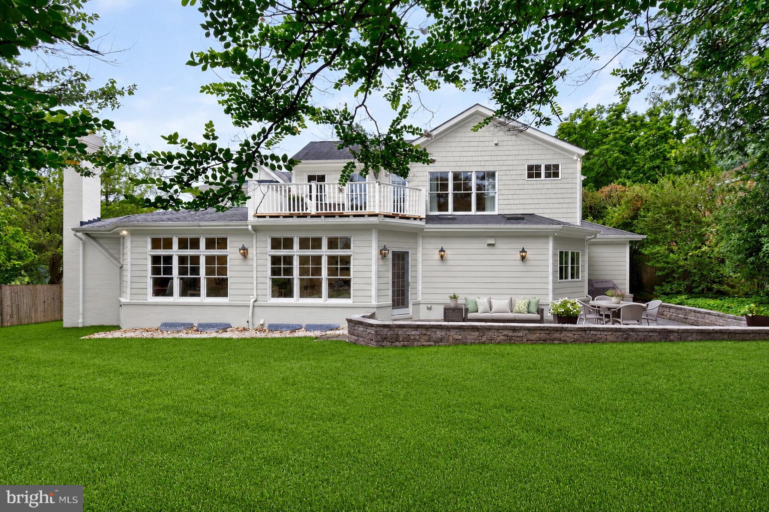 BRADLEY HILLS - Residential