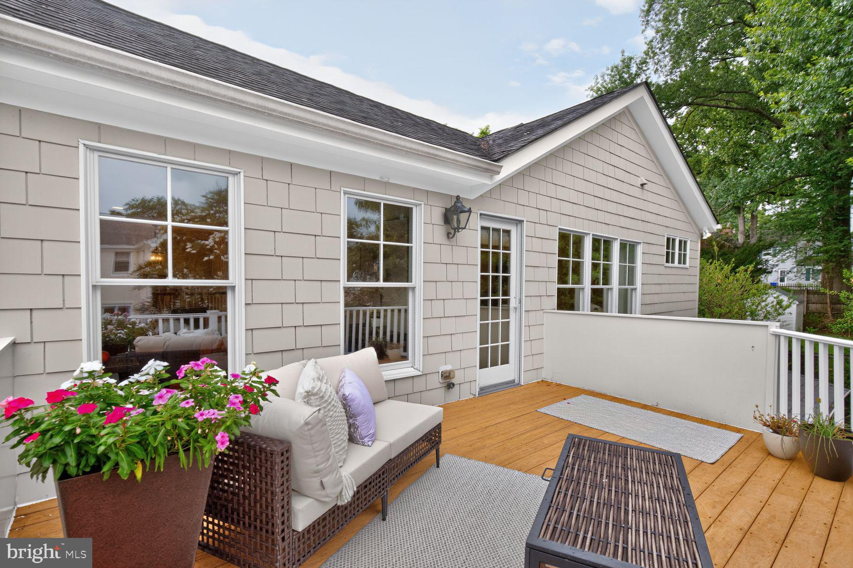 BRADLEY HILLS - Residential