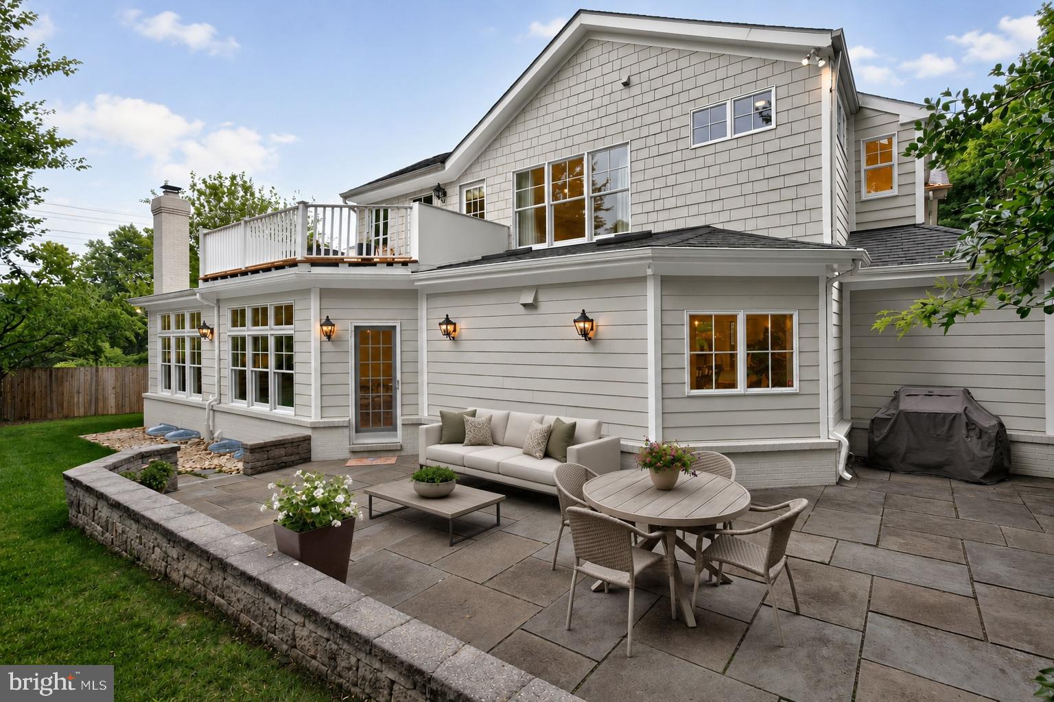 BRADLEY HILLS - Residential