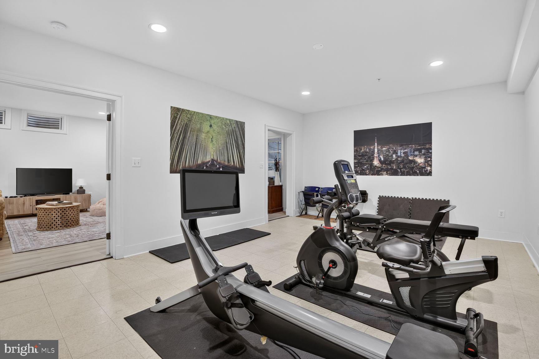 BRADLEY HILLS - Residential