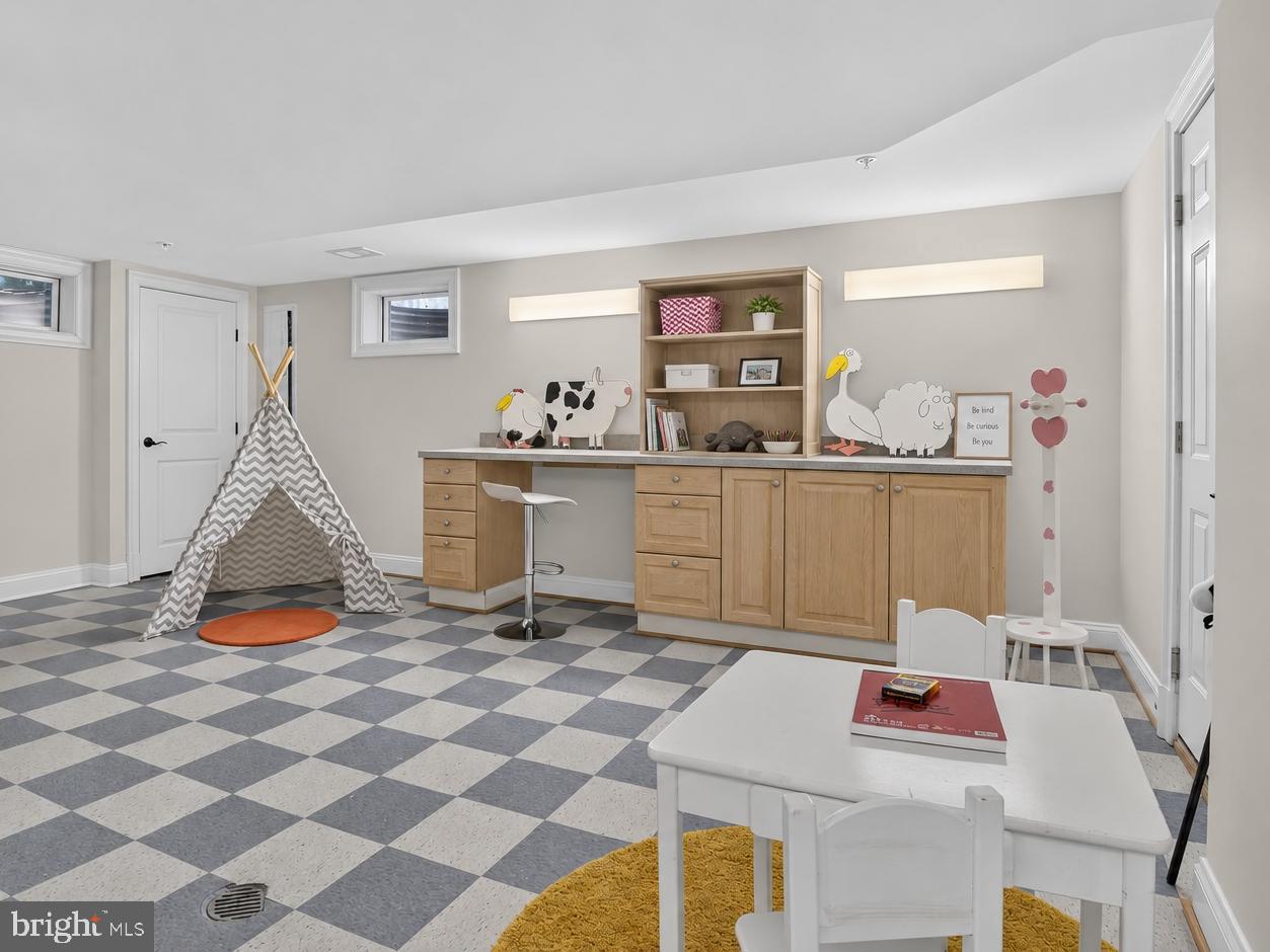 BRADLEY HILLS - Residential