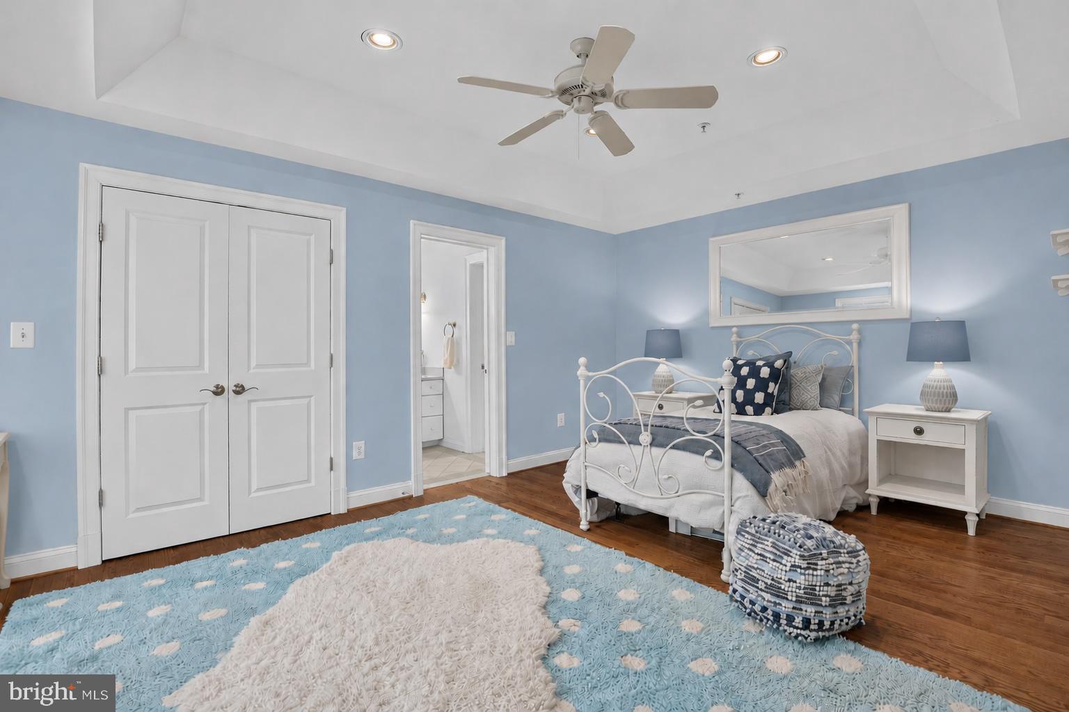 BRADLEY HILLS - Residential