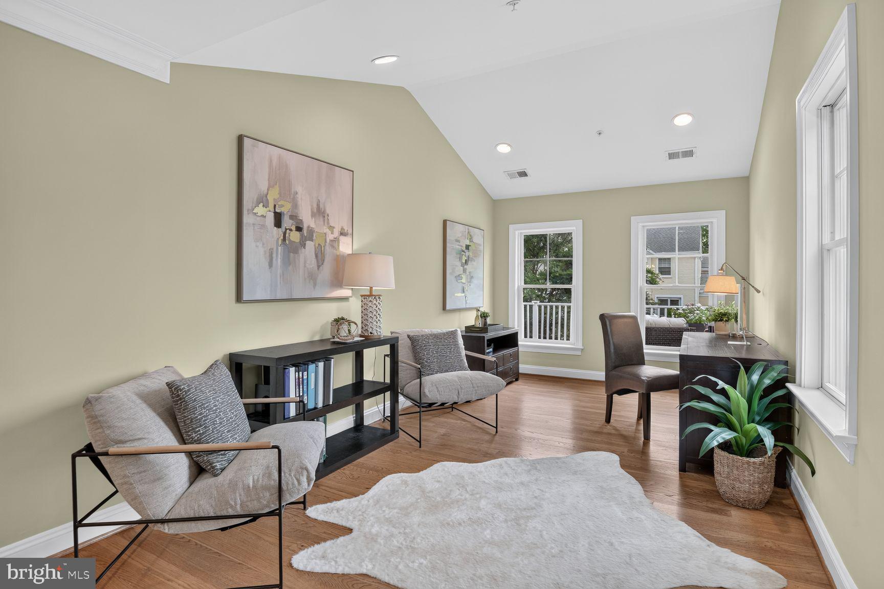 BRADLEY HILLS - Residential