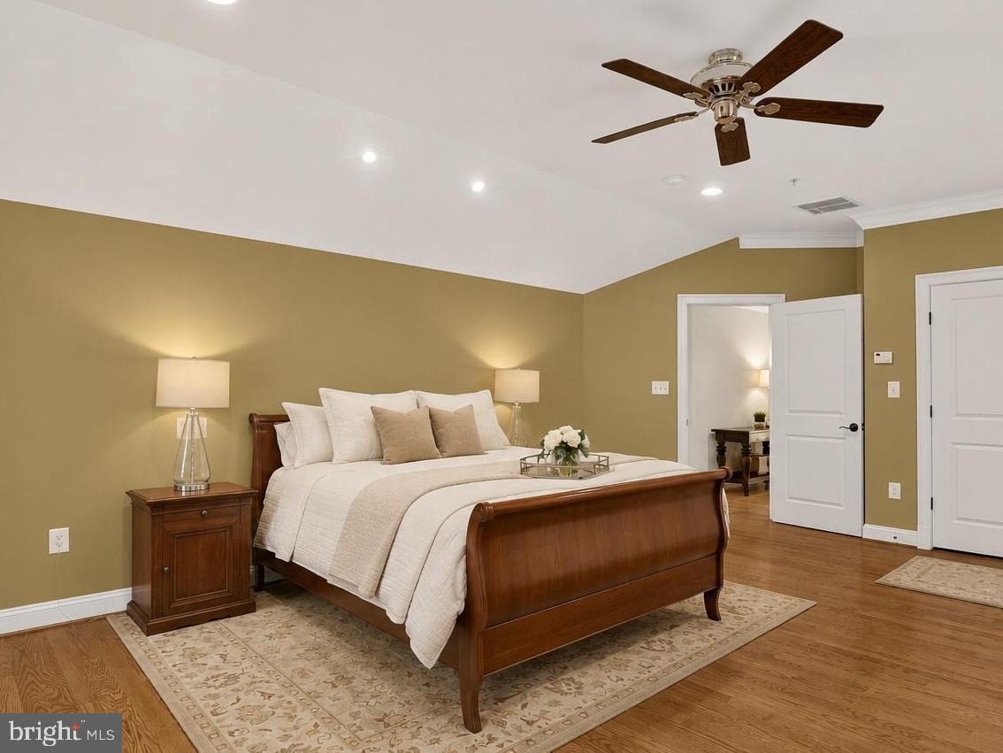 BRADLEY HILLS - Residential