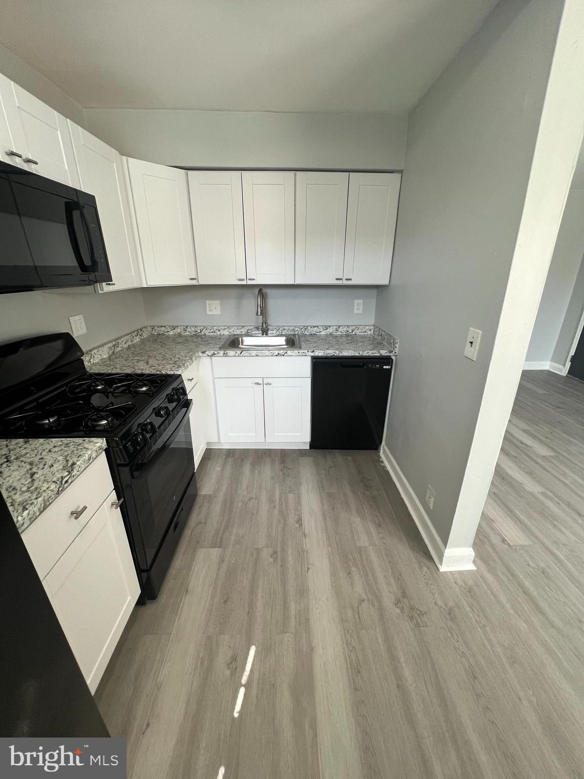 GLEN OAKS - Residential