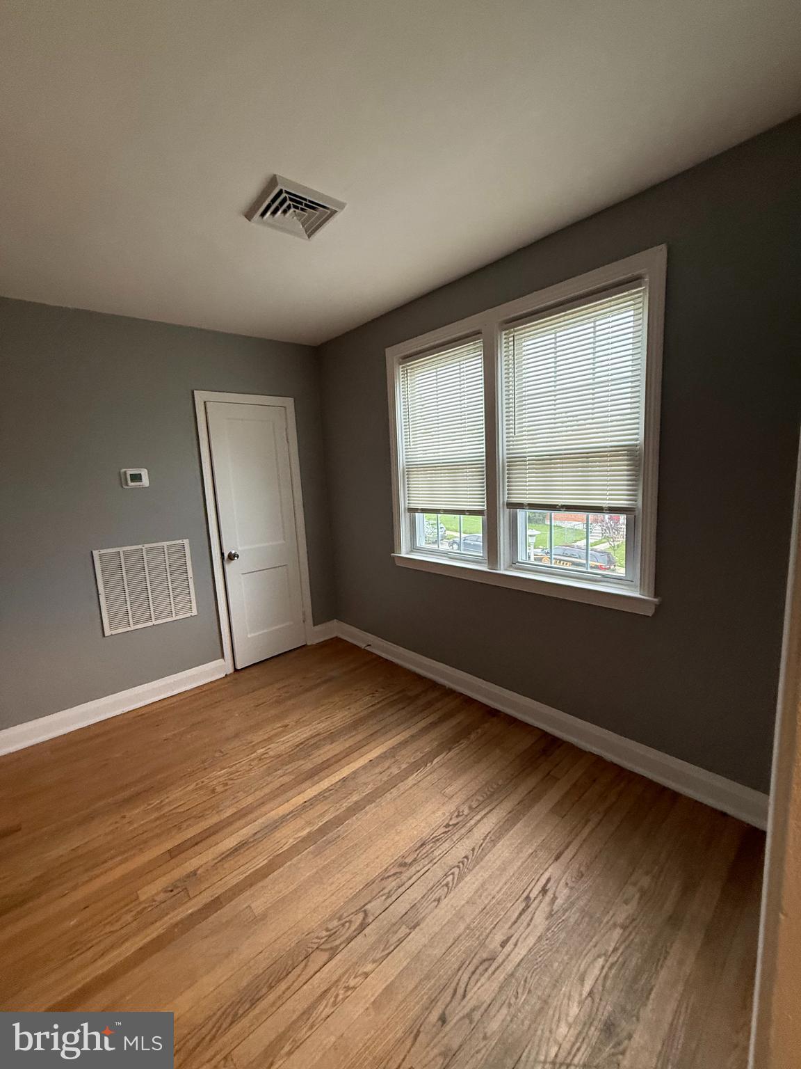 GLEN OAKS - Residential