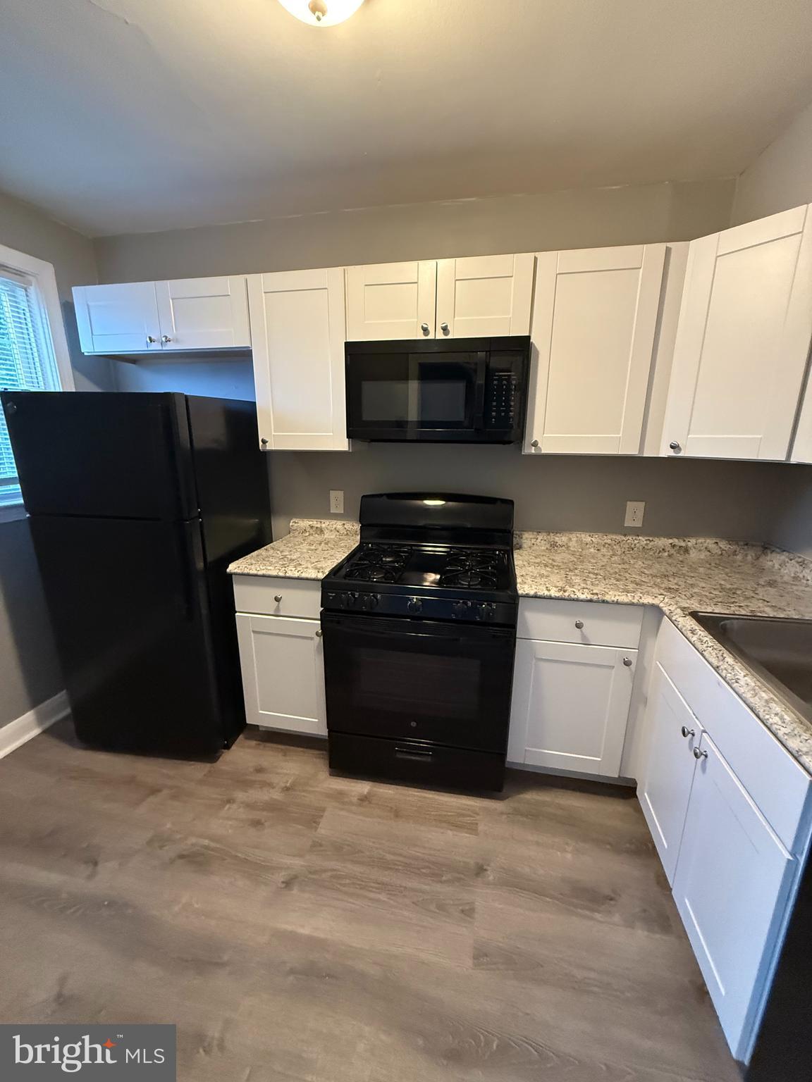GLEN OAKS - Residential