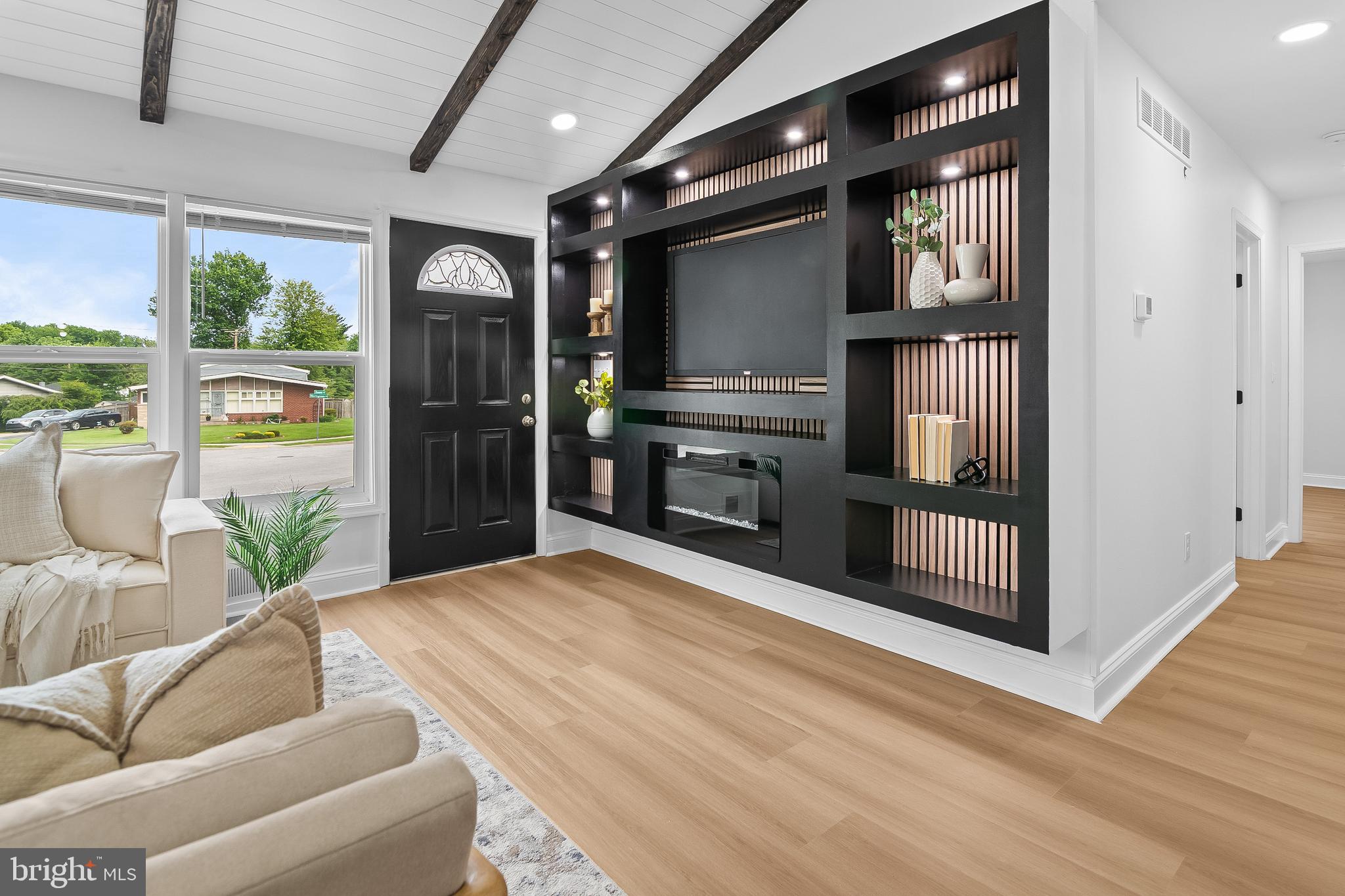 LIBERTY MANOR - Residential