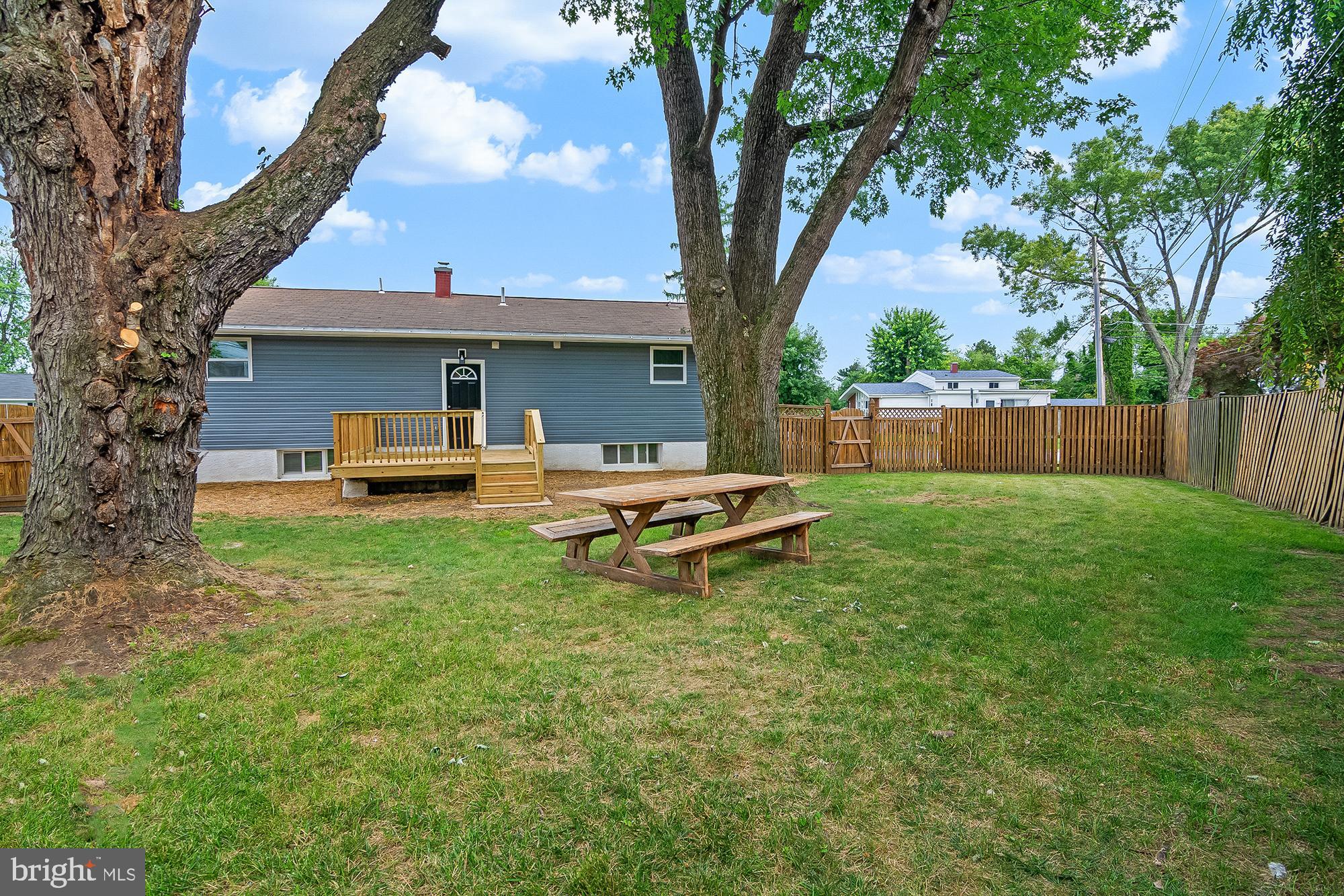 LIBERTY MANOR - Residential