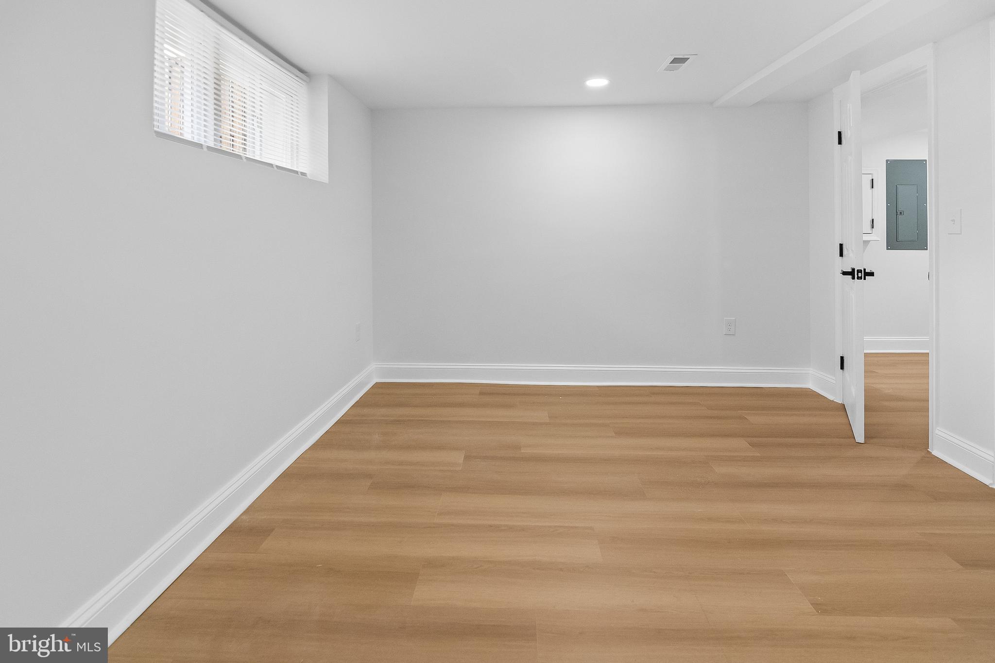 LIBERTY MANOR - Residential