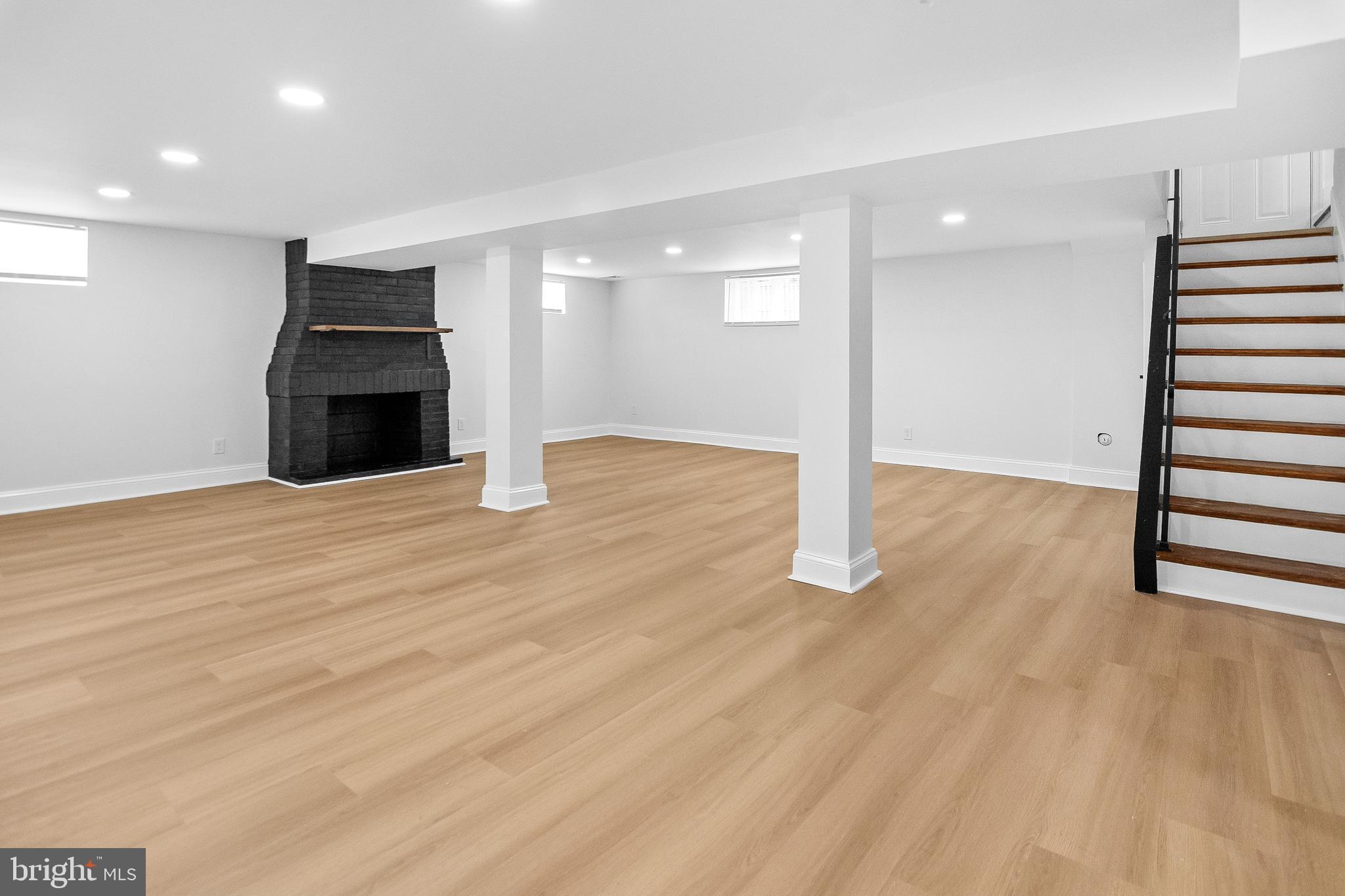 LIBERTY MANOR - Residential