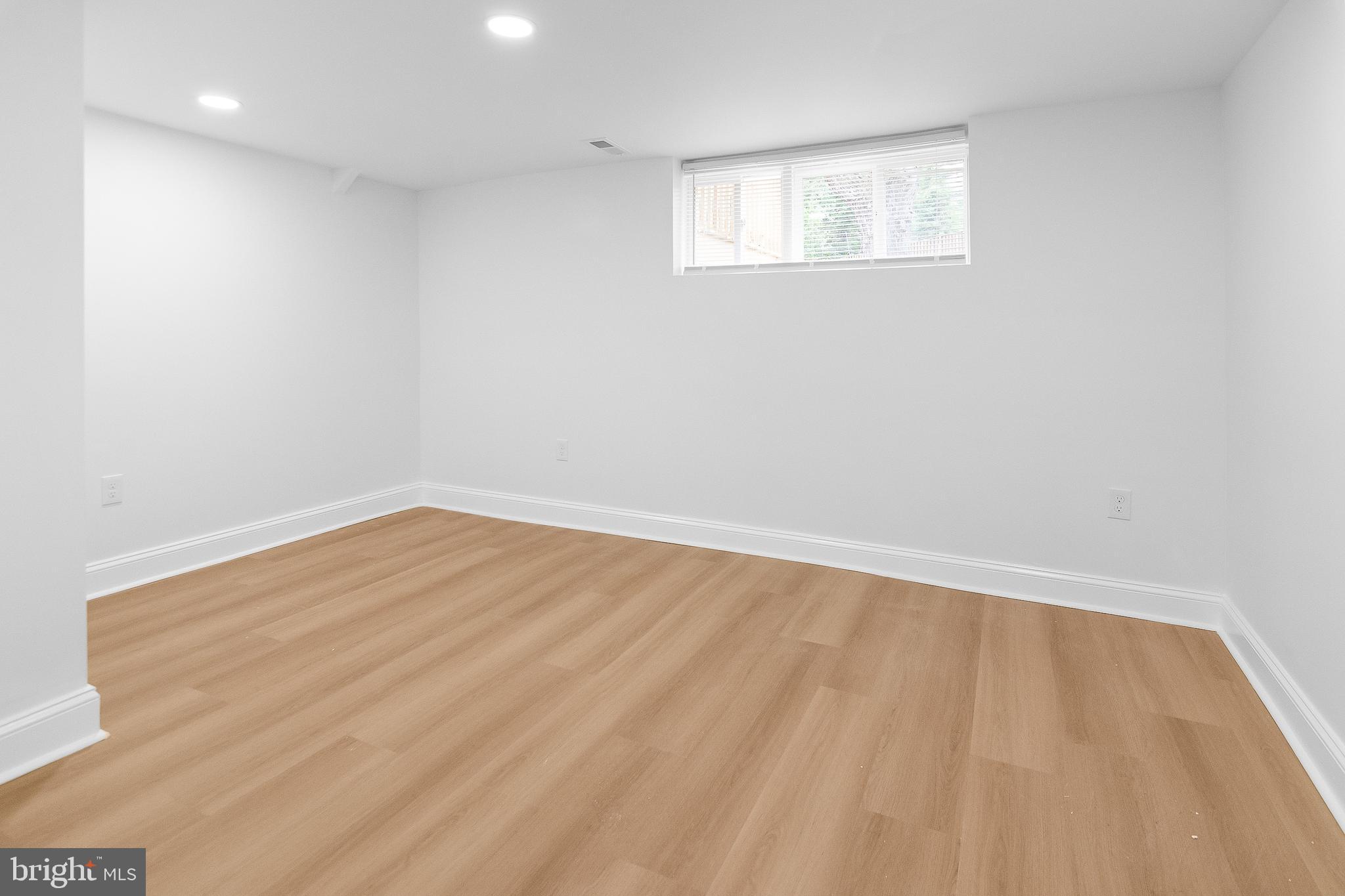 LIBERTY MANOR - Residential