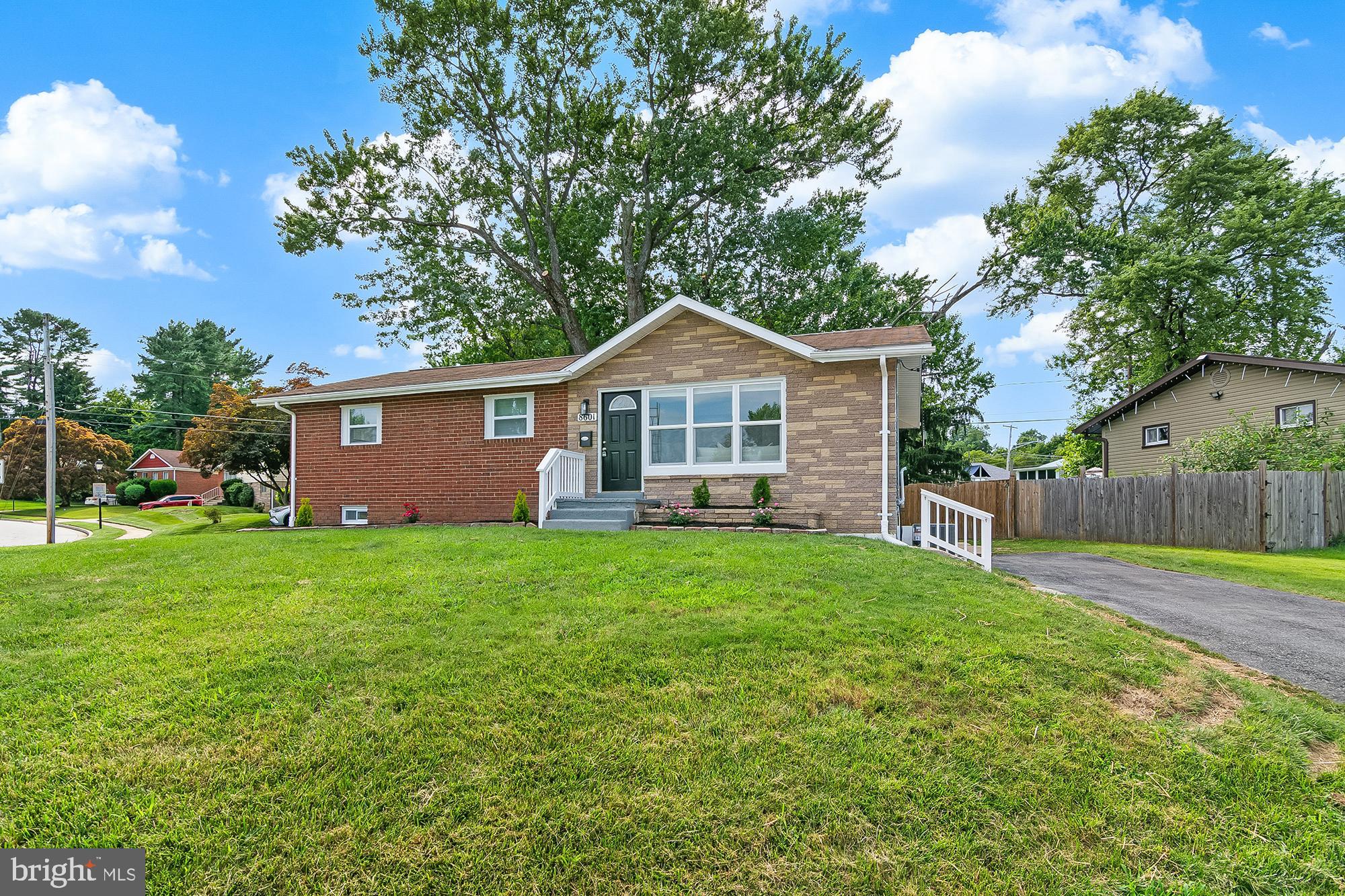 LIBERTY MANOR - Residential