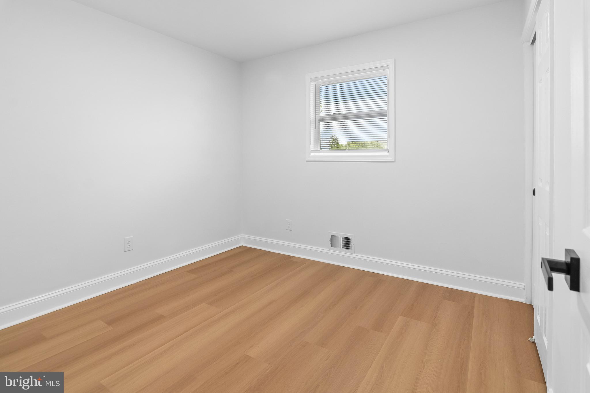 LIBERTY MANOR - Residential