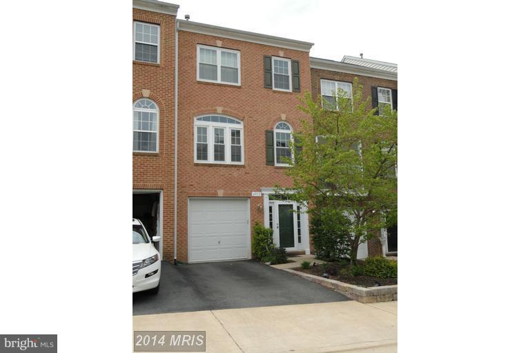 Luxury brick front Townhome Hawthorne Subdivision. Attached garage. Close to Kingstowne amenities incl. Wegmans. Backs to trees & grass fields. Hardwood on main level. SS appliances, water treatment system, granite counters, beautiful deck and fenced yard. Easy commute. Close to 95/395. Very close to Van Dorn or Springfield Metro. Immaculately maintained. Dogs allowed w/deposit. Available 7-13.
