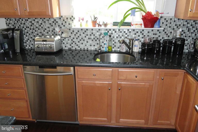 HAWTHORNE - Residential Lease