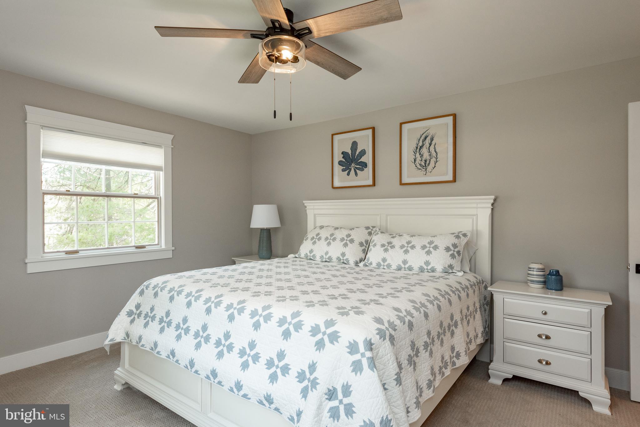 PARADISE POINT - Residential
