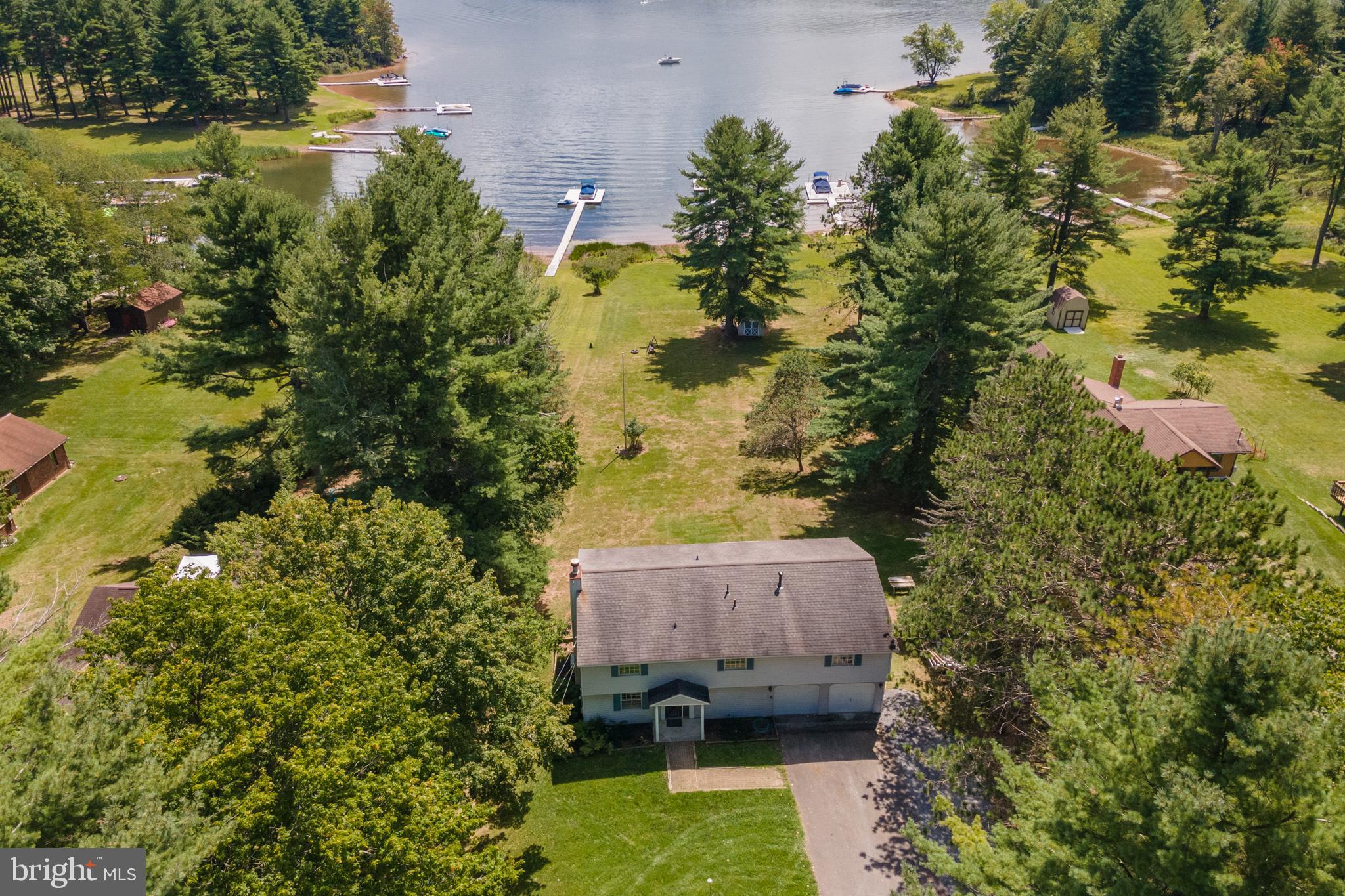 PARADISE POINT - Residential