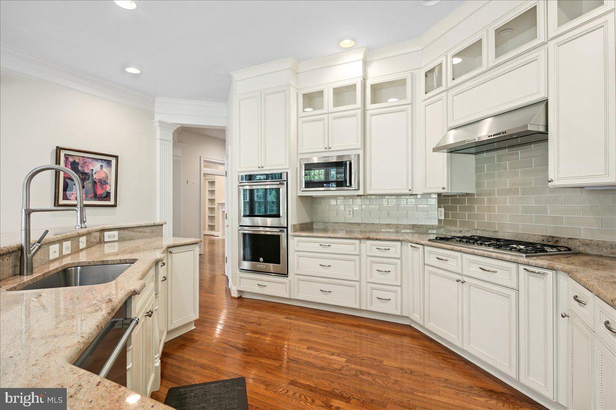 WILSHYRE OF MCLEAN - Residential