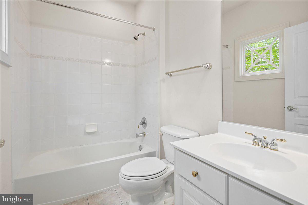 WILSHYRE OF MCLEAN - Residential