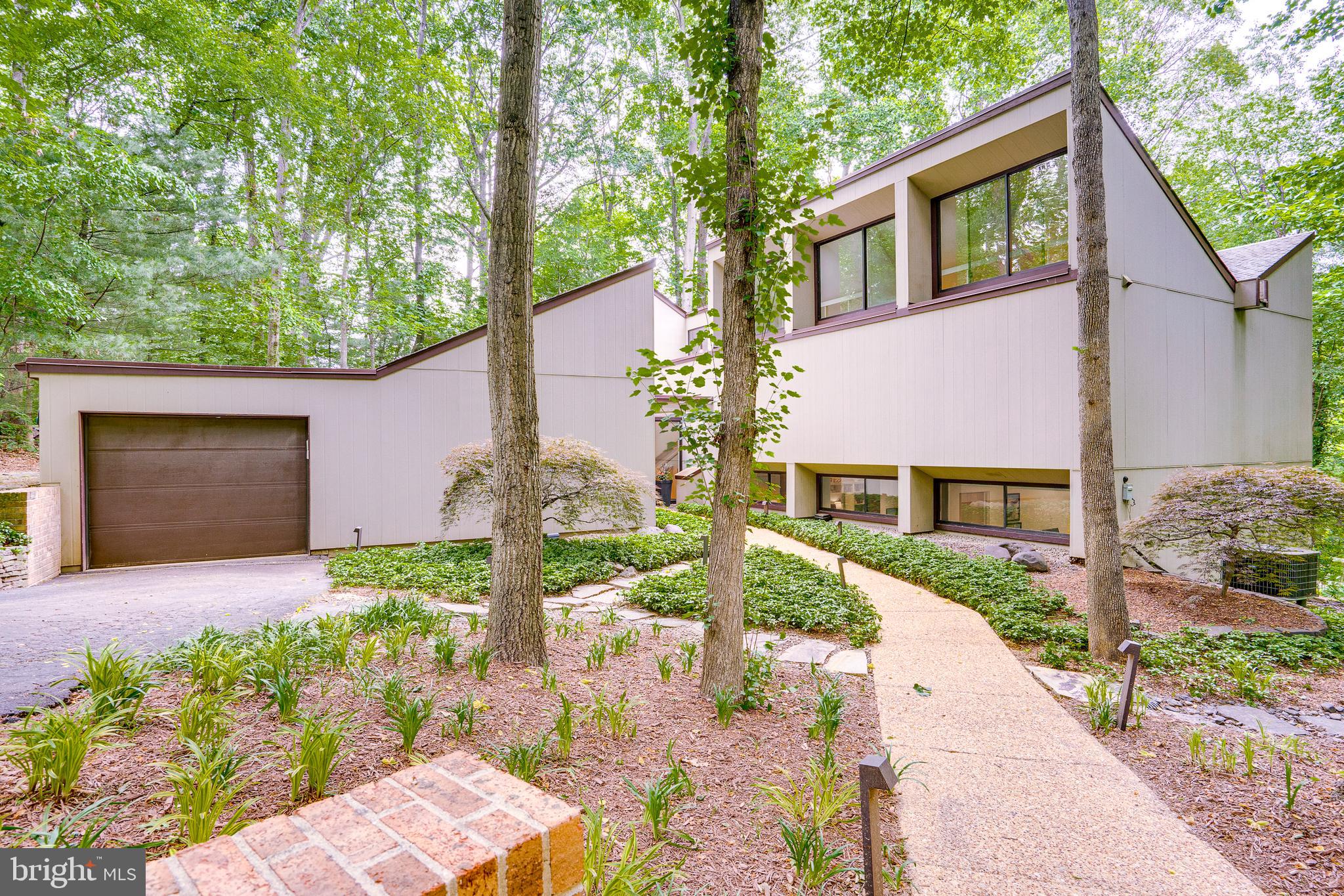 RESTON - Residential
