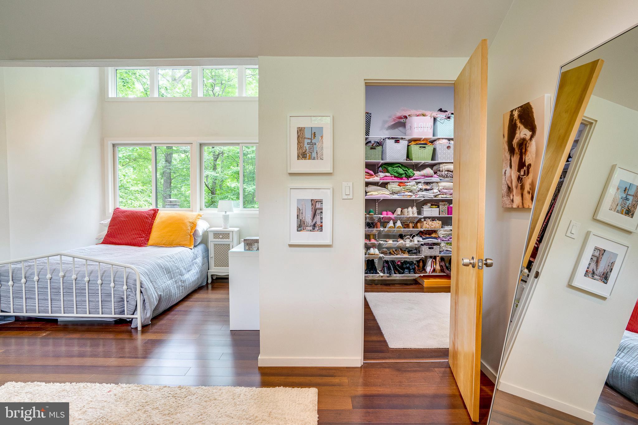 RESTON - Residential