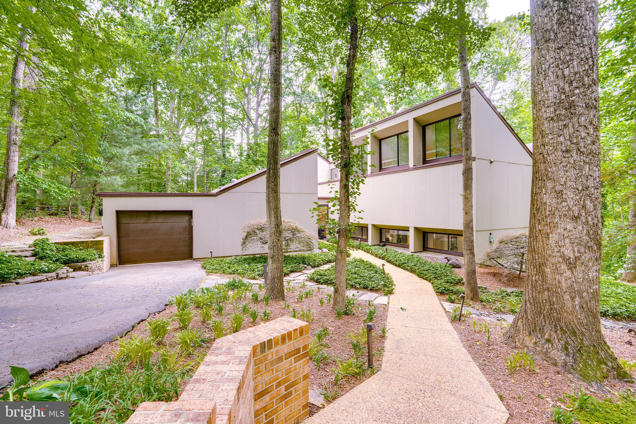 RESTON - Residential