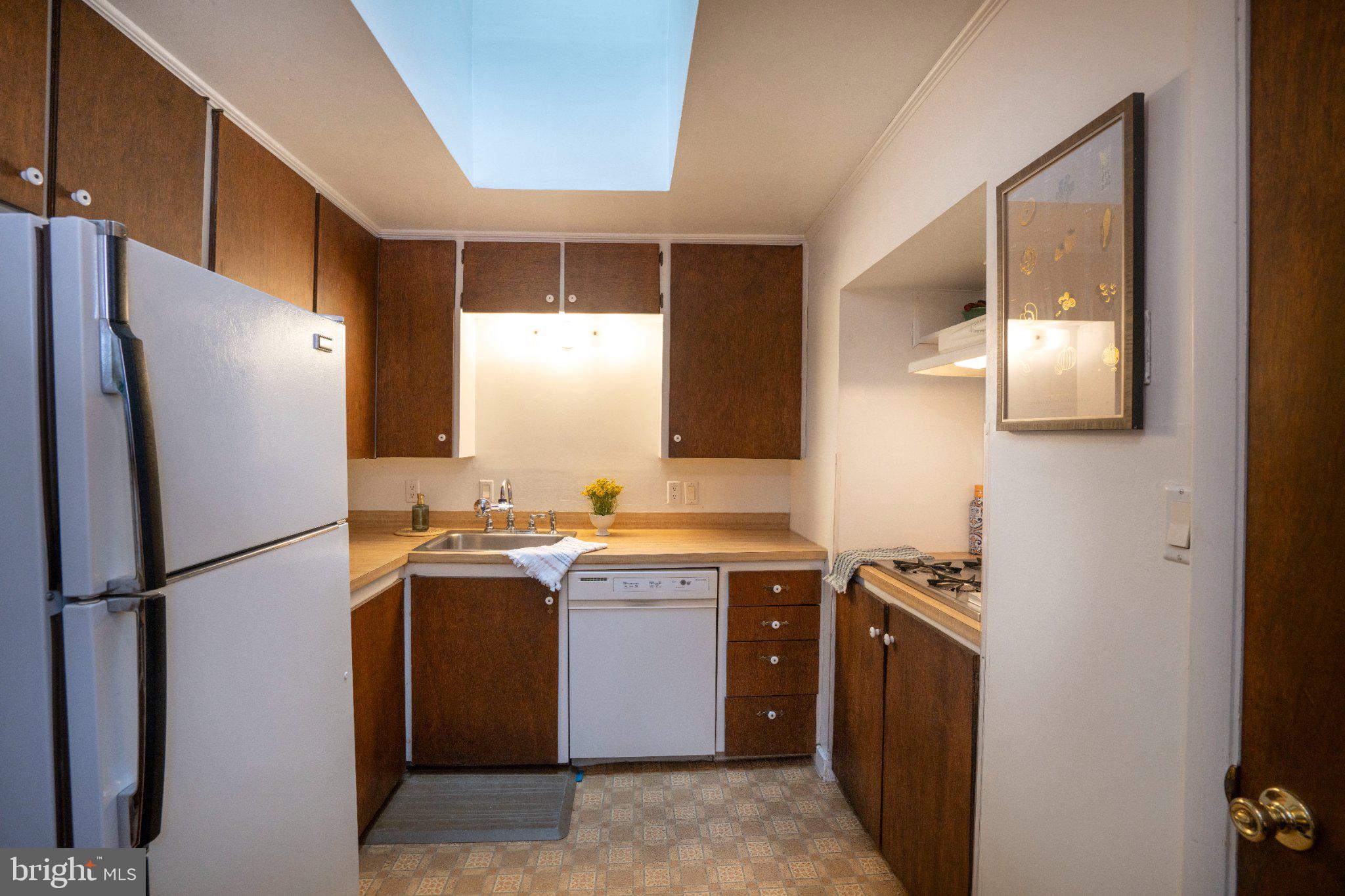 WHITE OAKS - Residential