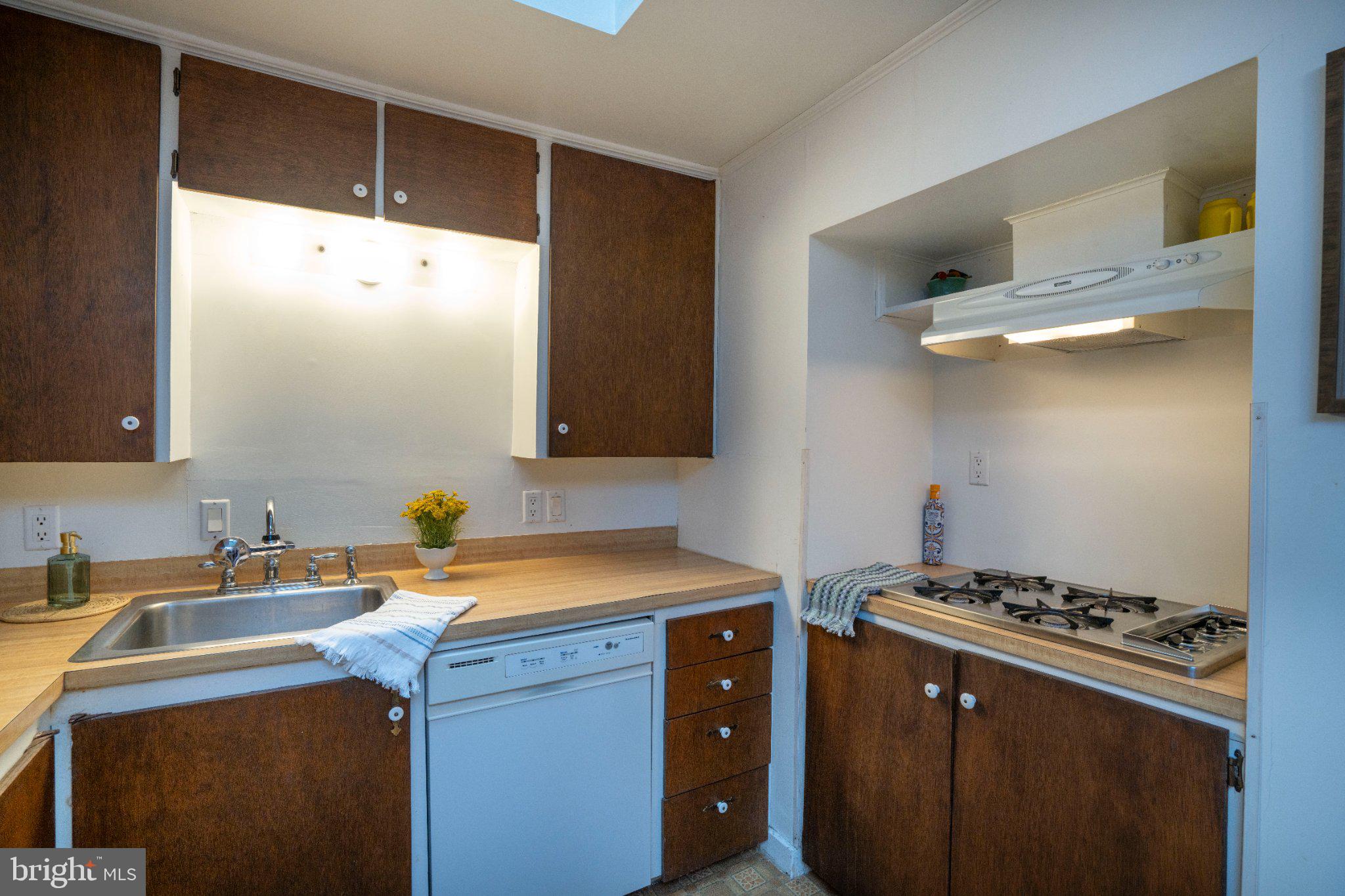 WHITE OAKS - Residential
