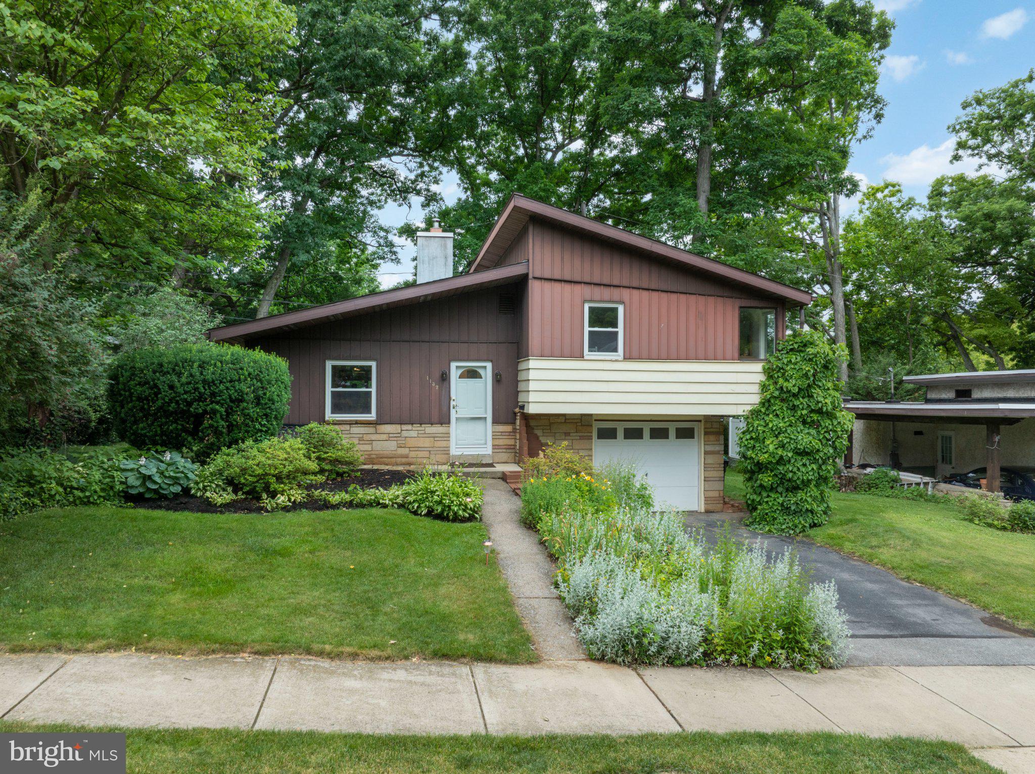WHITE OAKS - Residential