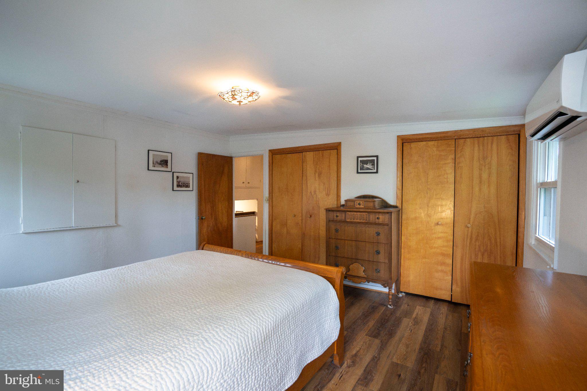 WHITE OAKS - Residential
