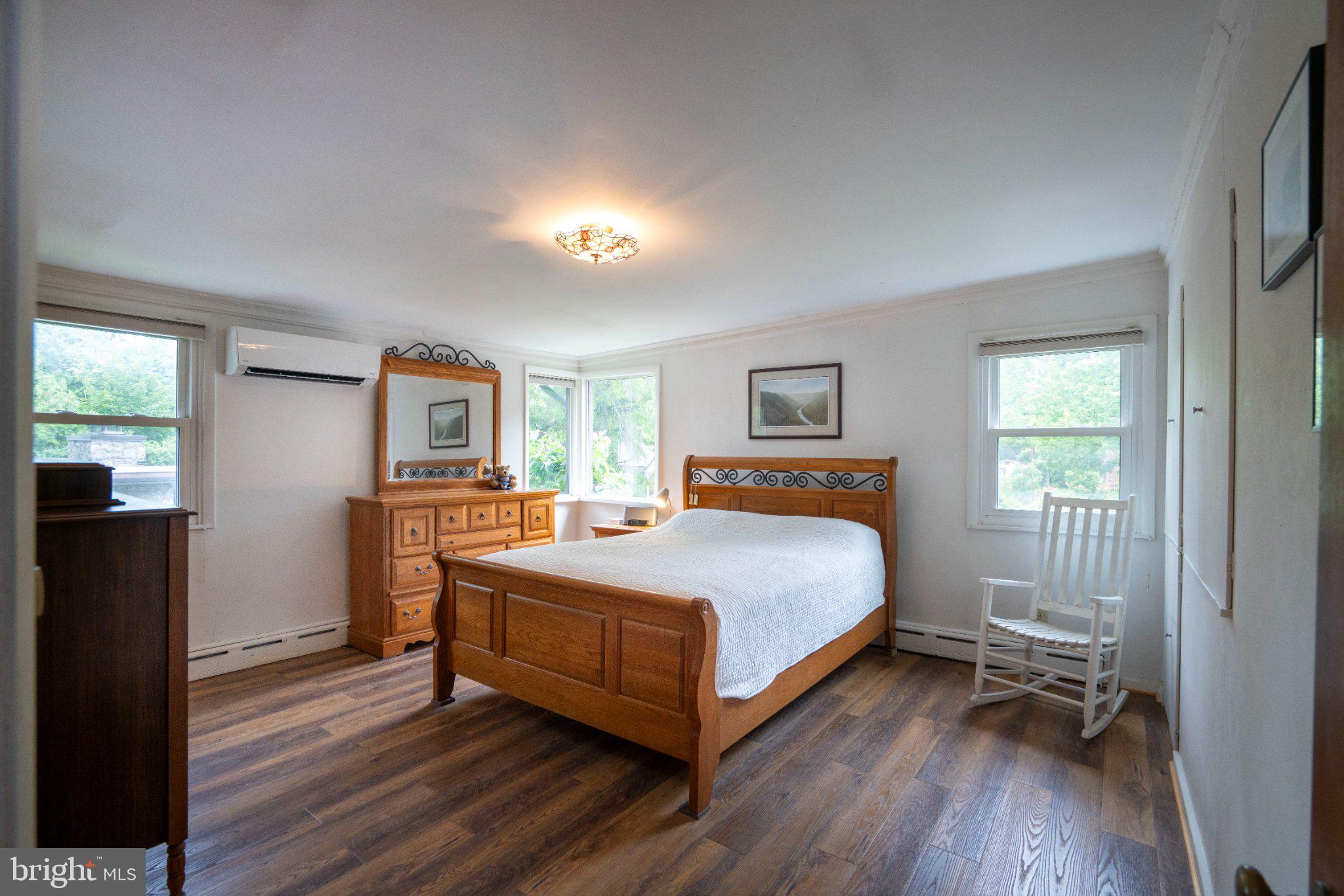 WHITE OAKS - Residential