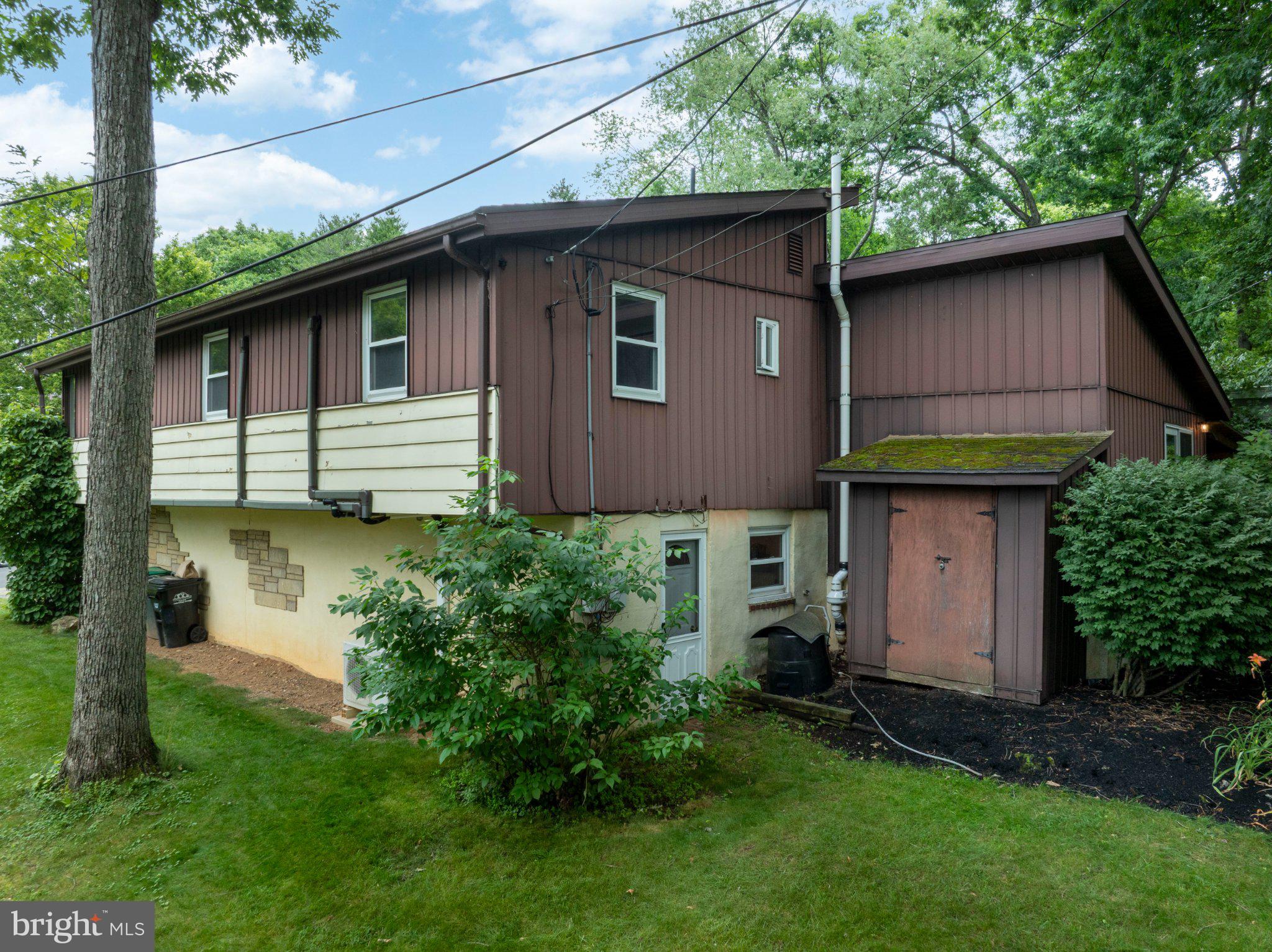 WHITE OAKS - Residential