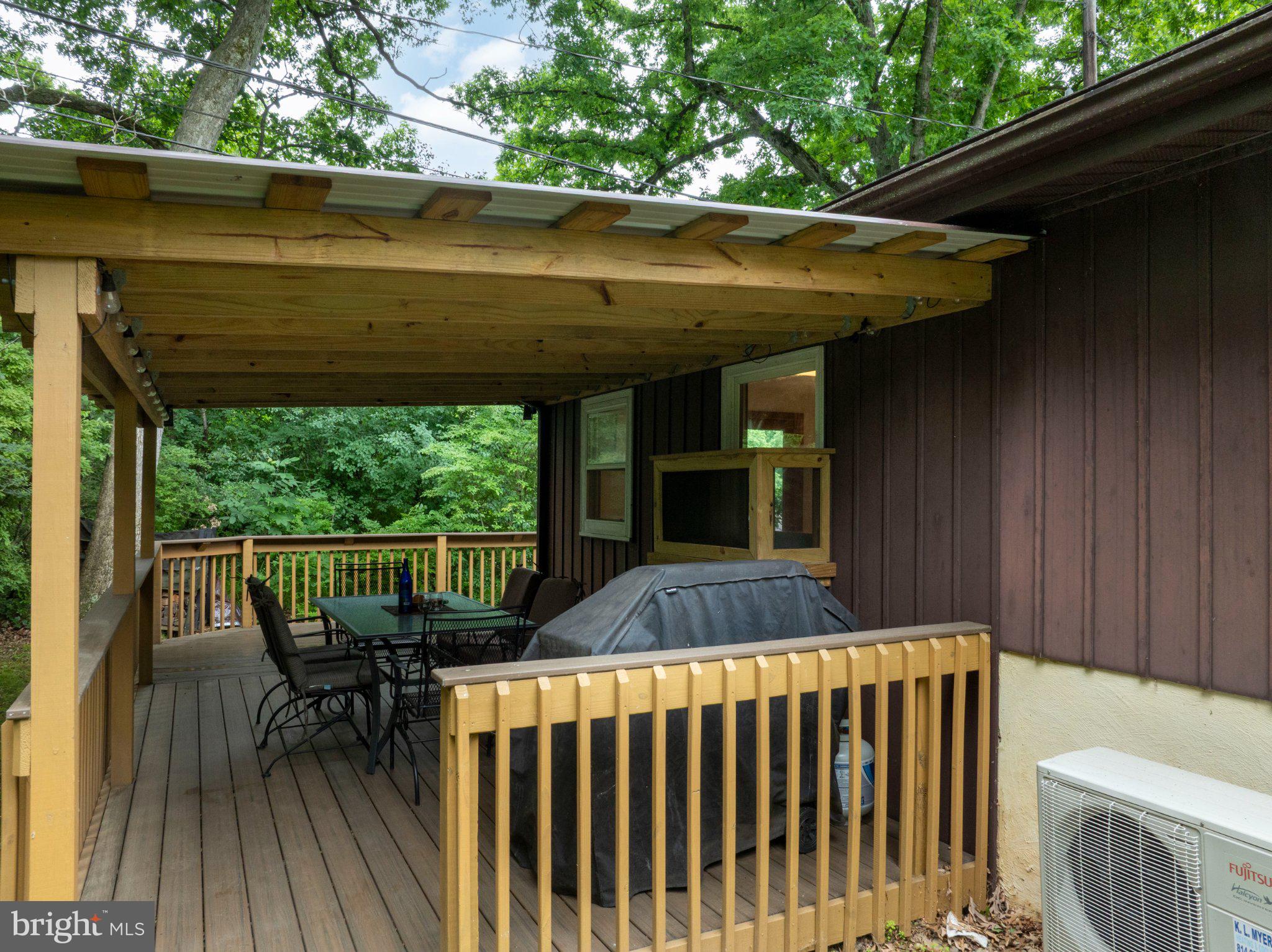 WHITE OAKS - Residential