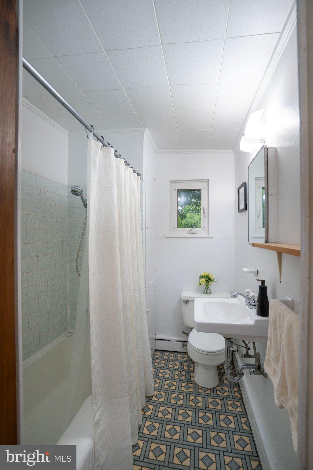 WHITE OAKS - Residential