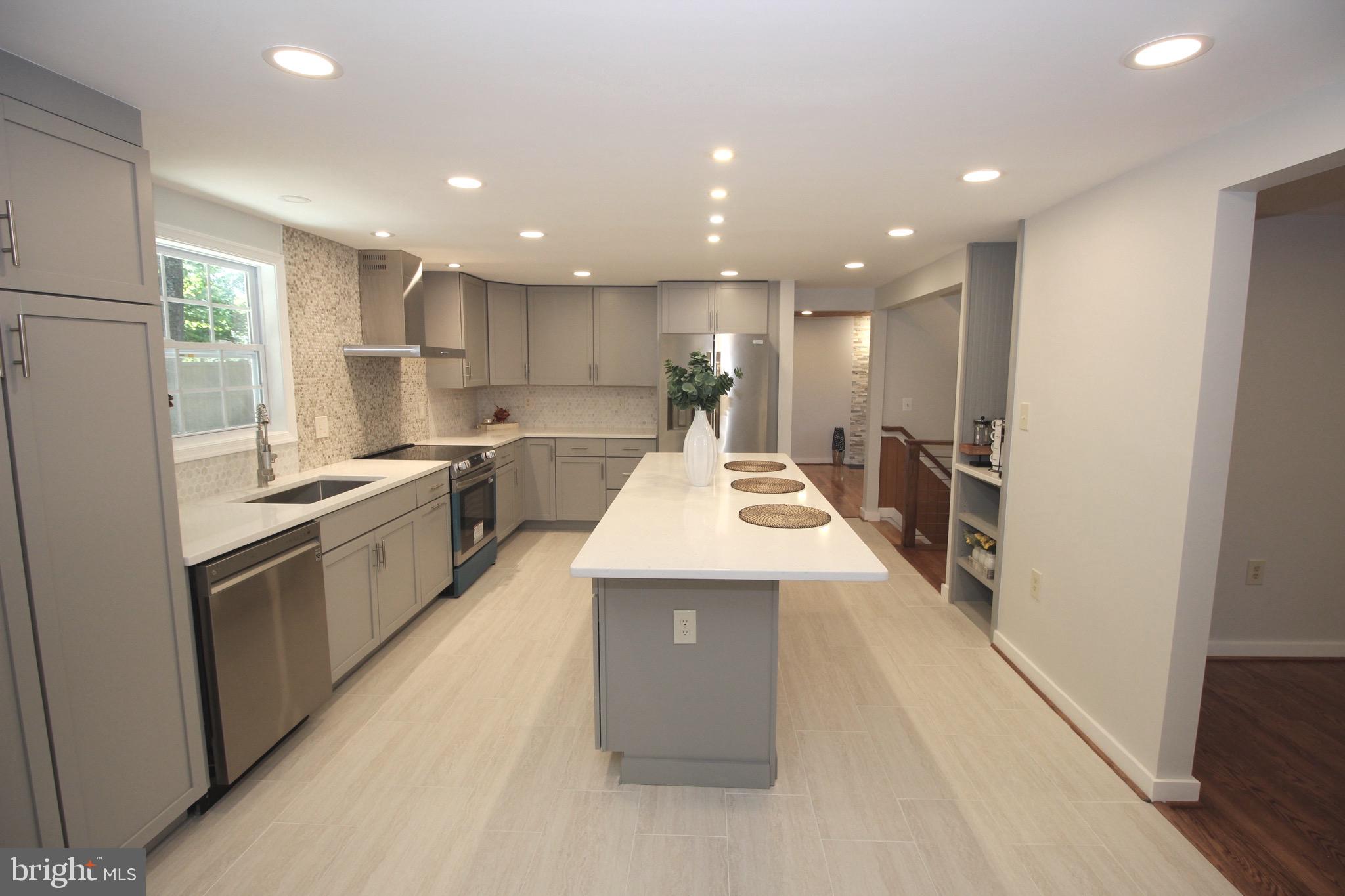 RESTON - Residential