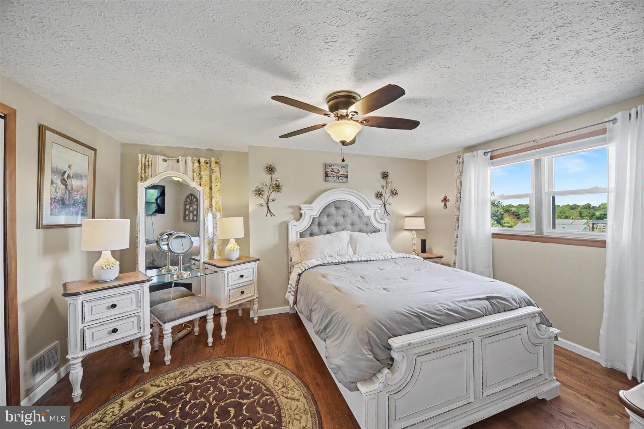 CEDAR SPRINGS - Residential